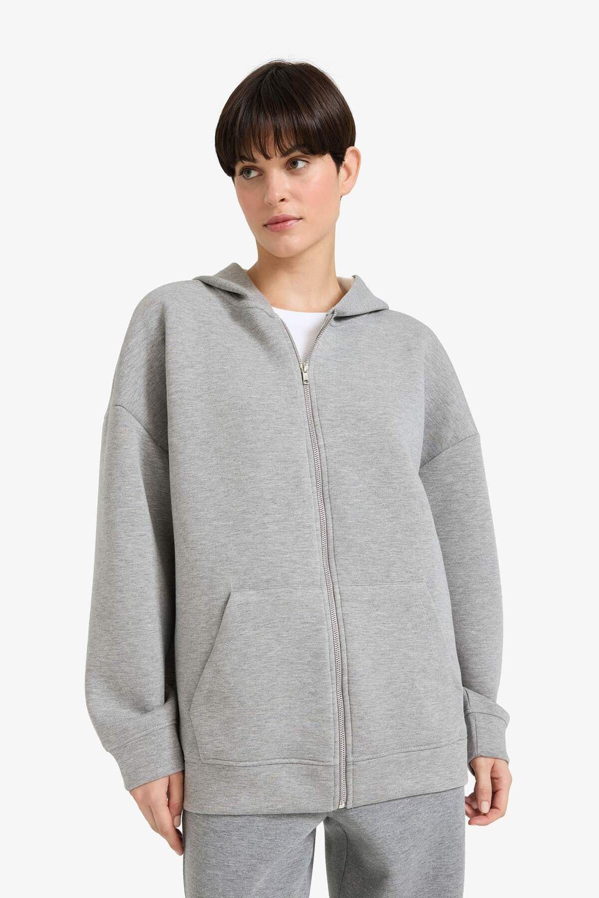 Defacto  Oversize Geniş Kalıp Kapüşonlu Basic Düz Skuba Dalgıç Kumaş Cepli Fermuarlı Sweatshirt C6871AX24AU - Görsel 4