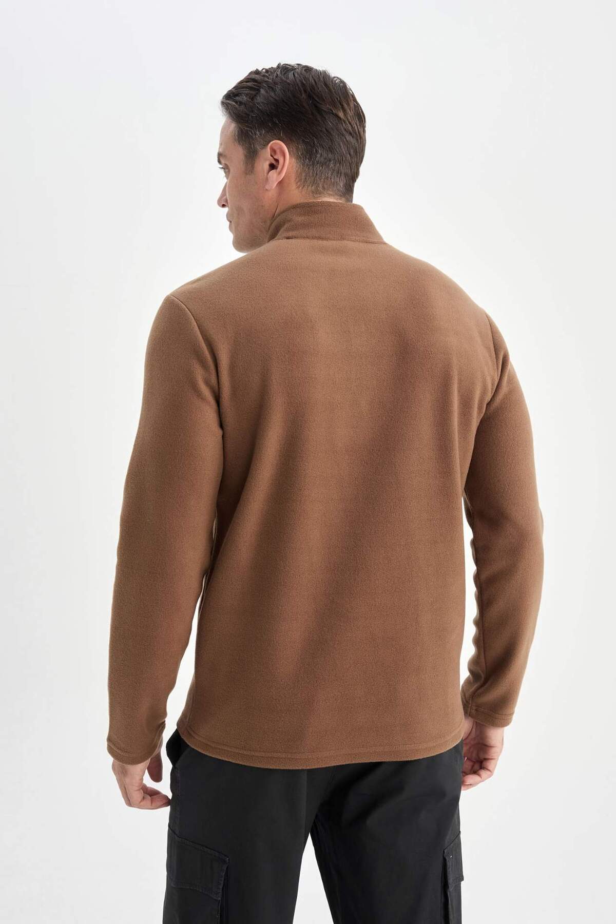 DeFacto Kahverengi Tüylenme Yapmayan Soğuk GeçirmezRegular Fit Dik Yaka Fermuarlı Polar Sweatshirt Y3996AZ görsel 6