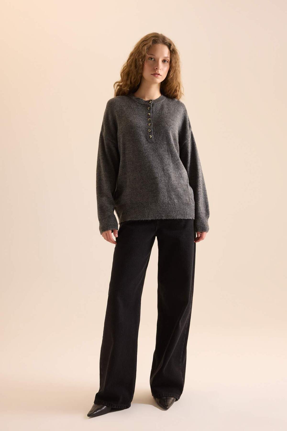 Defacto  Oversize Geniş Kalıp Düğmeli Yaka Triko Kazak D4913AXNS - Görsel 2