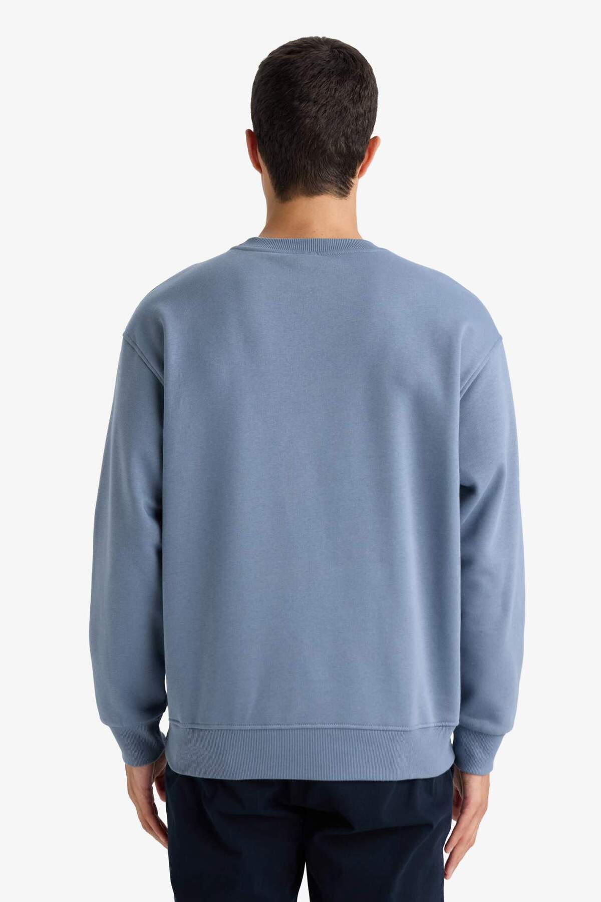 DeFacto Relax Fit Bisiklet Yaka Kalın İçi Yumuşak Tüylü Basic Düz Sweatshirt T5139AZ24AU görsel 6