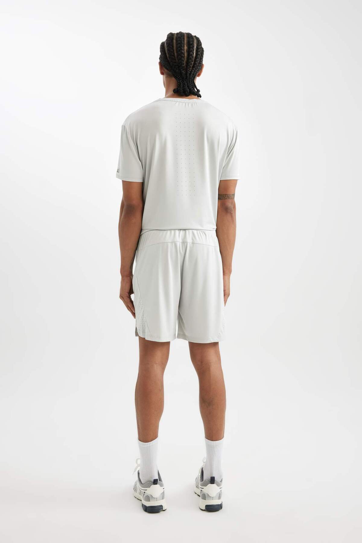 DeFactoFit Standart Fit Normal Kesim Sporcu Kısa Paça Şort C9176AX24AU görsel 7