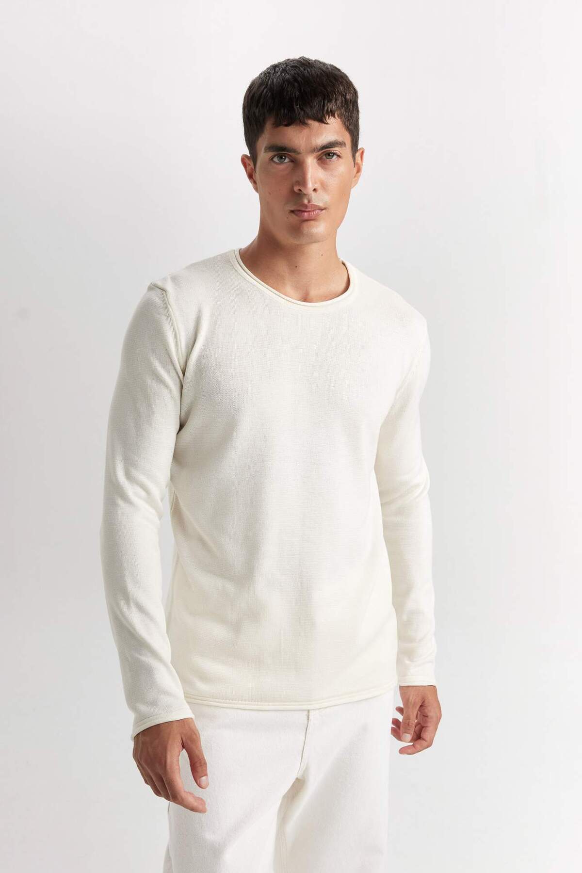 Relax Fit Bisiklet Yaka Basic Düz Triko Kazak D3278AX24WN — اکرو — تصویر 3 از 6
