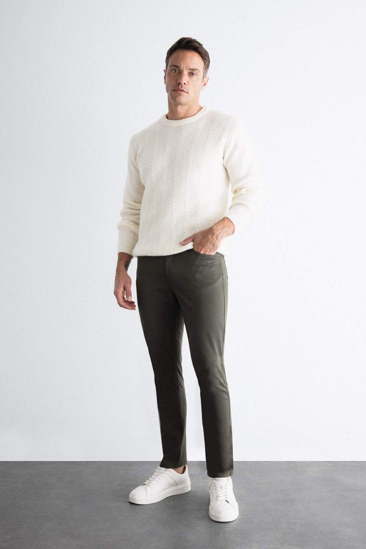 Chino Kanvas Pantolon Slim Fit Dar Kesim Pamuklu Esnek Dar Paça C9441AX24AU — خاکی TYC65989DF06B5BD10 — تصویر 2 از 8