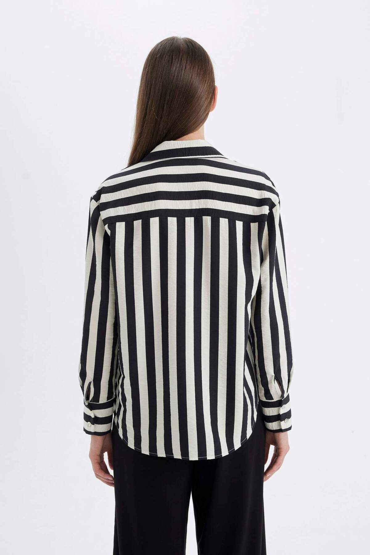 Defacto  Oversize Geniş Kalıp Çizgili Uzun Kollu Gömlek D4511AX24AU - Görsel 5