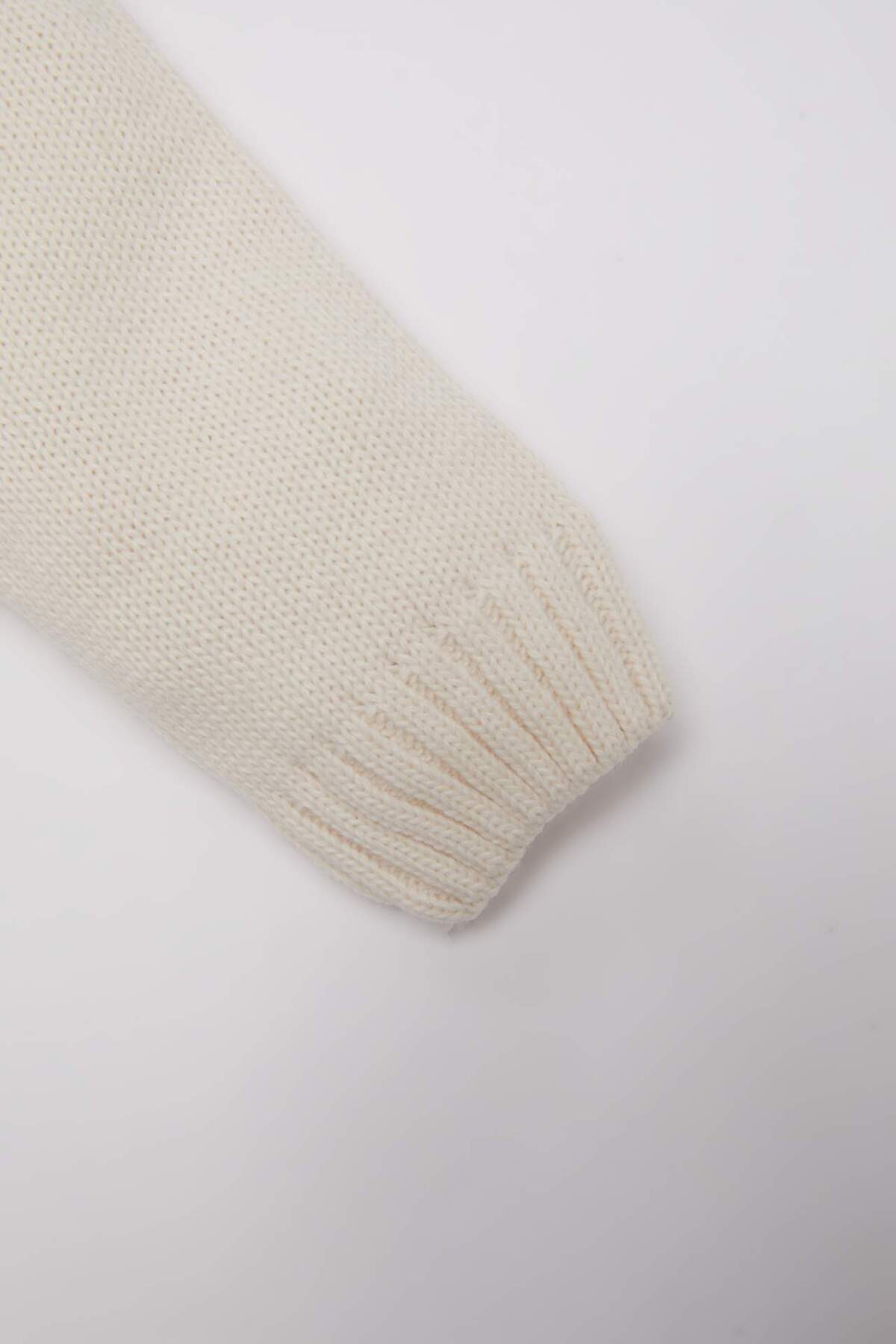 Defacto Bisiklet Yaka Nakışlı Triko Kazak Erkek Bebek C8870A524WN fotoğrafı 3 (önizleme)