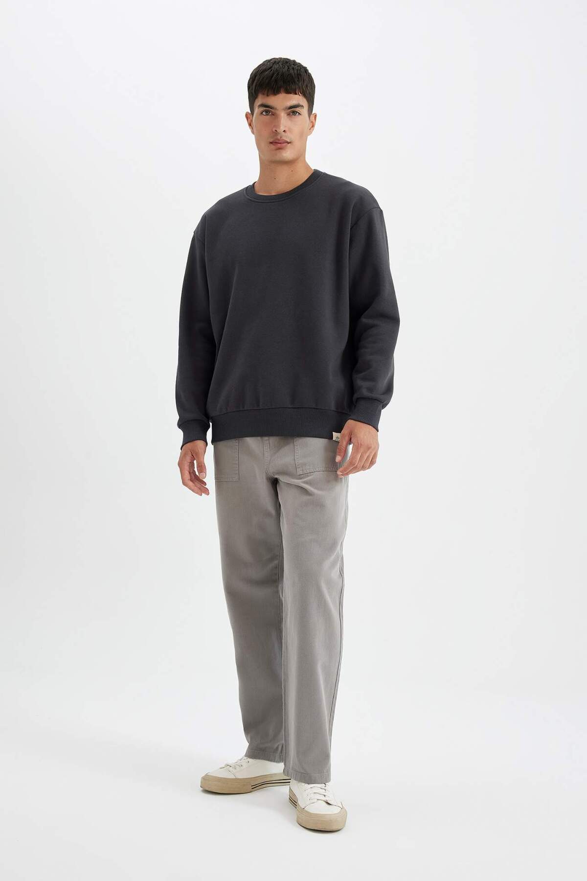 DeFacto Oversize Geniş Kalıp Bisiklet Yaka Kalın Basic Düz Sweatshirt T5139AZ24AU görsel 2