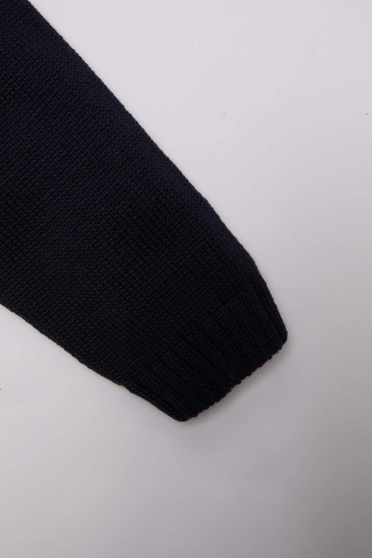 Defacto Bisiklet Yaka Yılbaşı Temalı Triko Kazak Erkek Bebek C8878A524WN fotoğrafı 4 (önizleme)