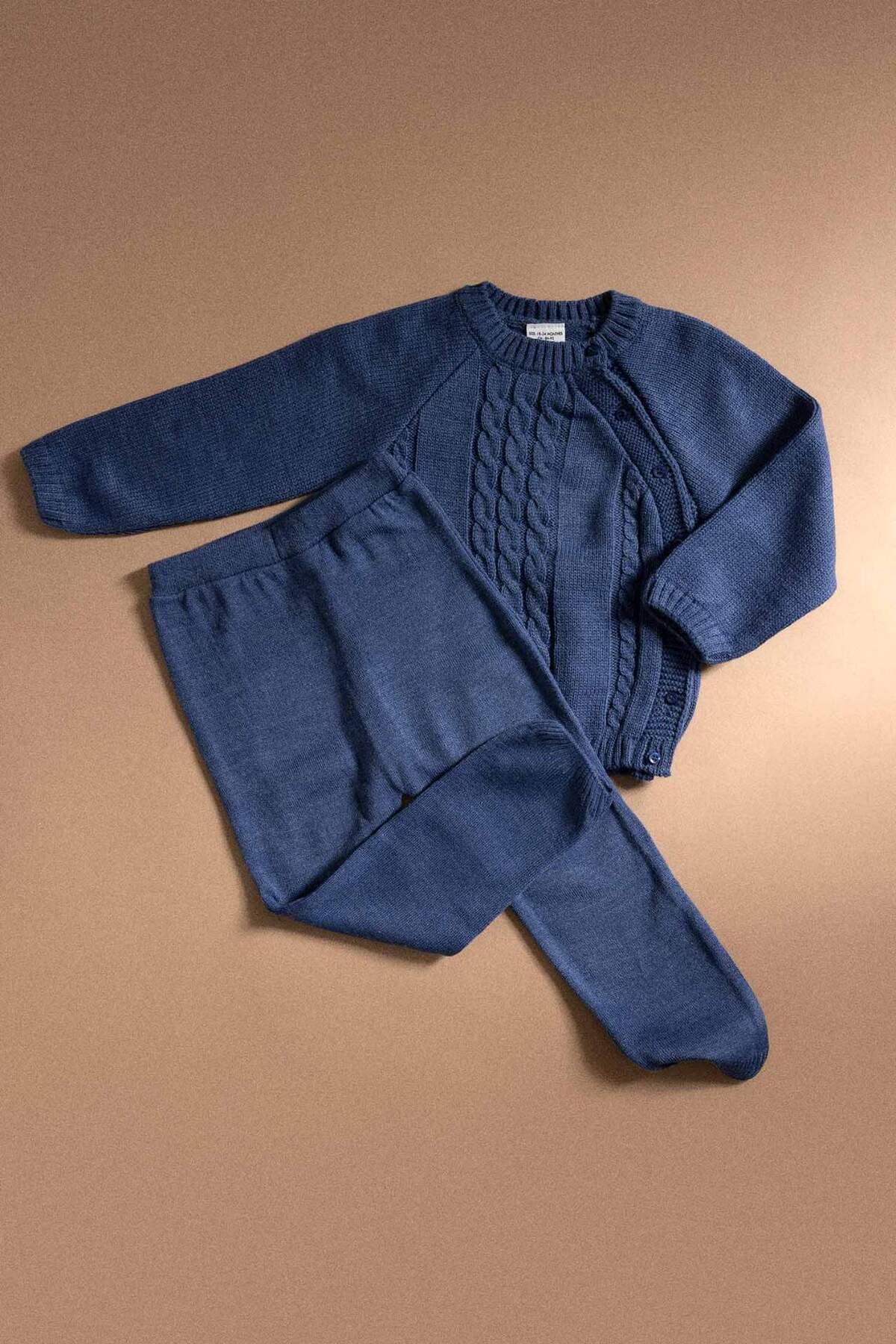 Defacto Erkek Bebek 2li Takım Uzun Kollu Düğmeli Örgü Desenli Triko Kazak Beli Lastikli Triko Alt C9589A524A fotoğrafı 5 (önizleme)