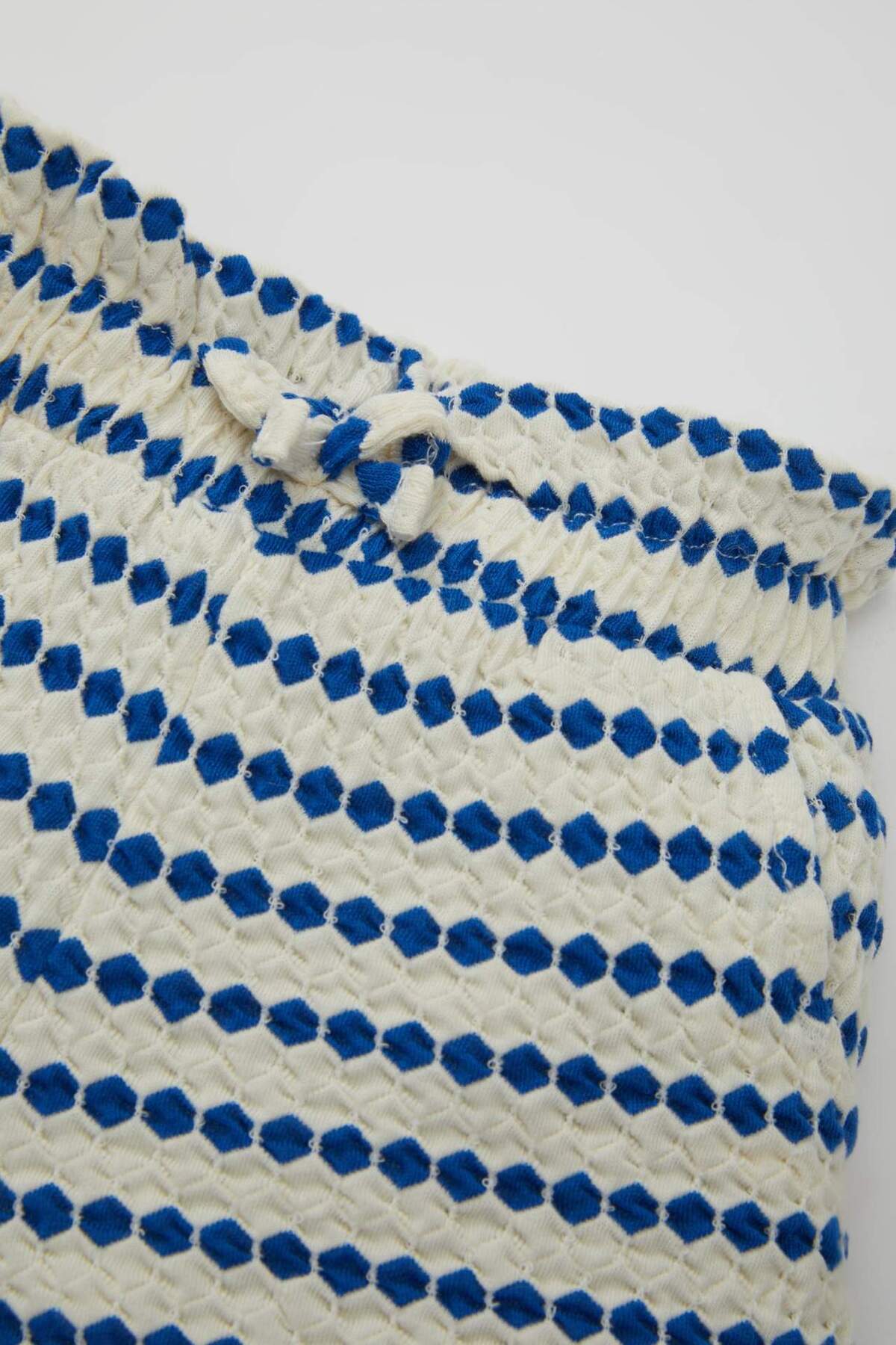 Defacto Kız Bebek Desenli Şort D5342A524SM fotoğrafı 2 (önizleme)