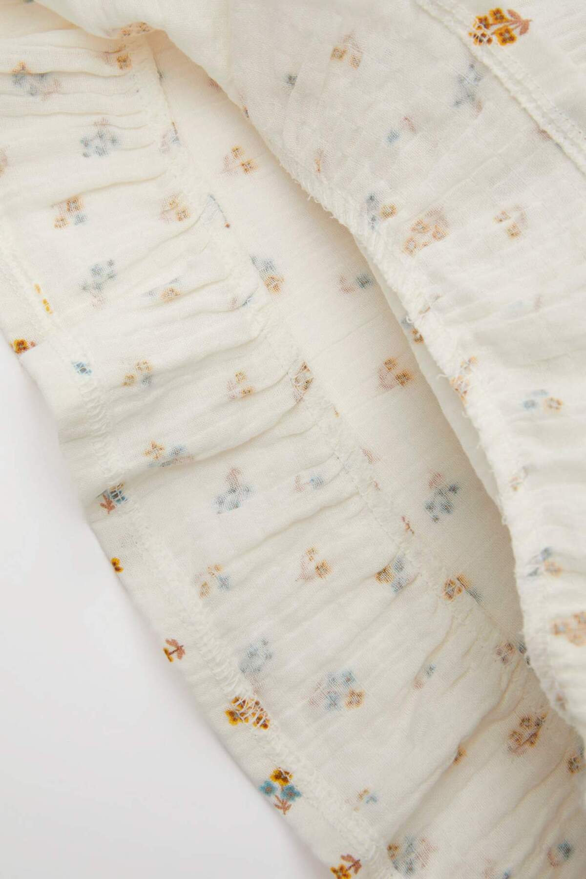 Defacto Kız Bebek 2li Takım Çiçekli Müslin Askılı Bluz Şort C8703A524SM fotoğrafı 4 (önizleme)