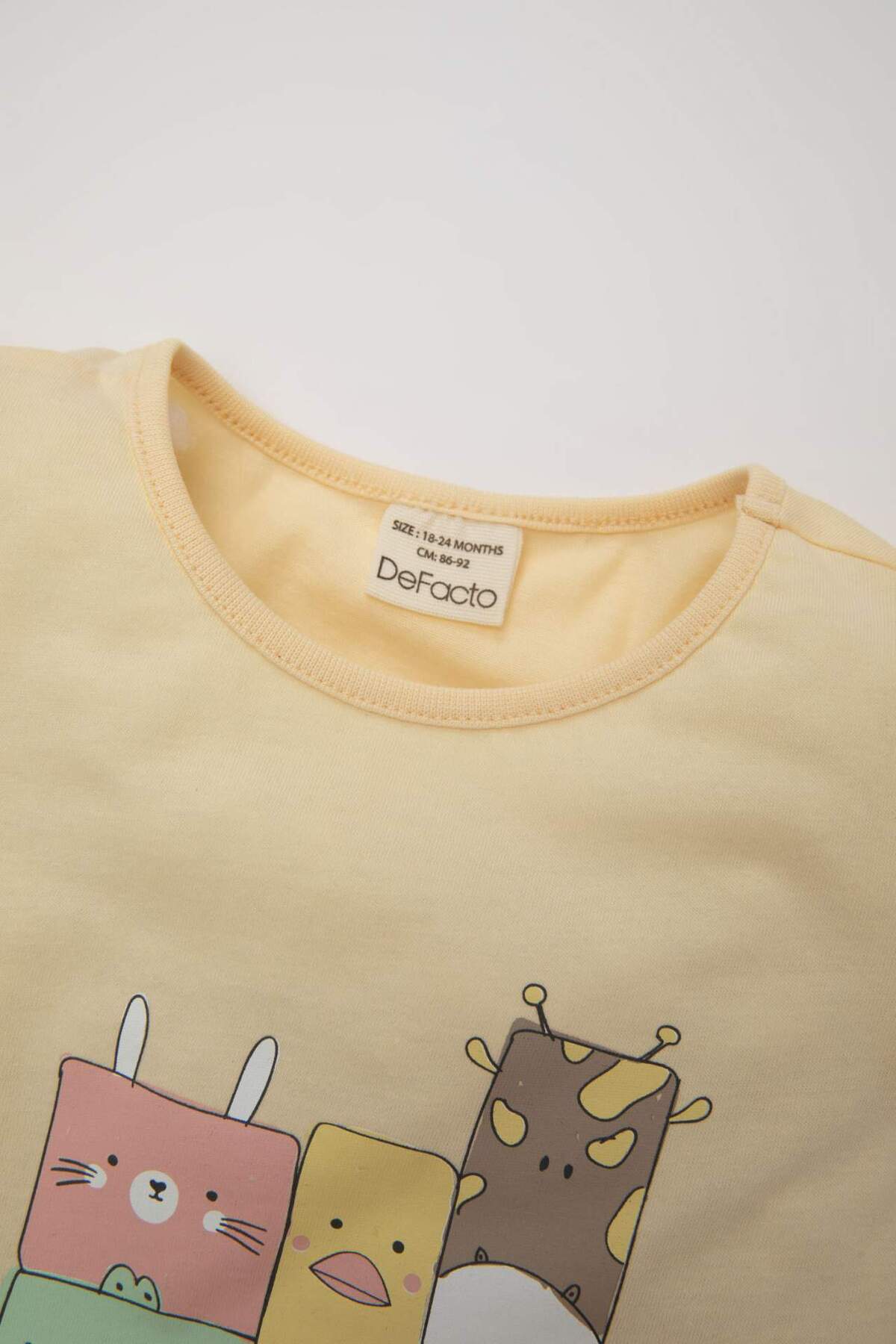 Defacto Kız Bebek Pijama Takımı Bisiklet Yaka Baskılı Penye Kısa Kollu Üst Şort C5069A524HS fotoğrafı 3 (önizleme)