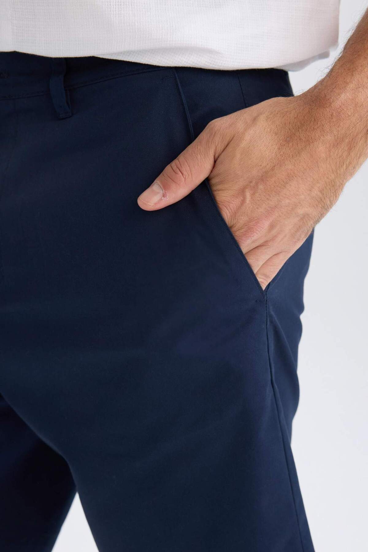 Defacto  Regular Fit Gabardin Bermuda Şort C7684AX24SM - Görsel 7