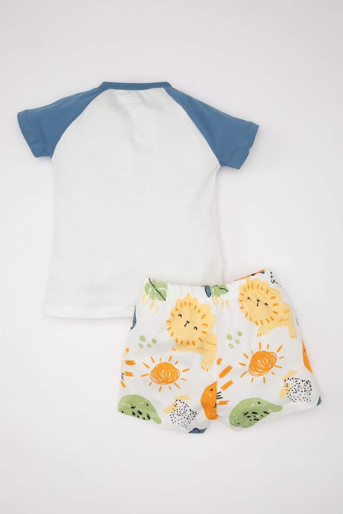 Defacto Erkek Bebek 2li Takım Safari Baskılı Penye Kısa Kollu Tişört ÜstBeli Lastikli Şort Alt C2810A524SM fotoğrafı 5 (önizleme)