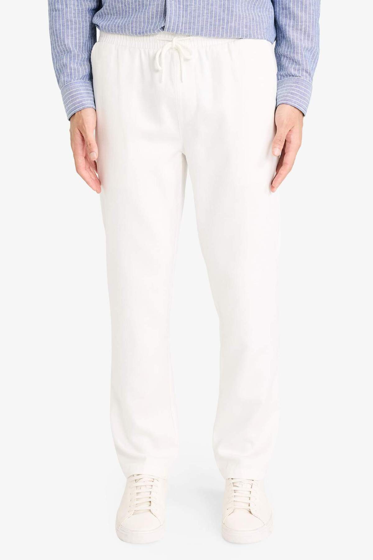 DeFacto Ultra Yumuşak Yazlık Jogger Fit Basic Cepli Dar Paça Pantolon B4091AX24SP görsel 2