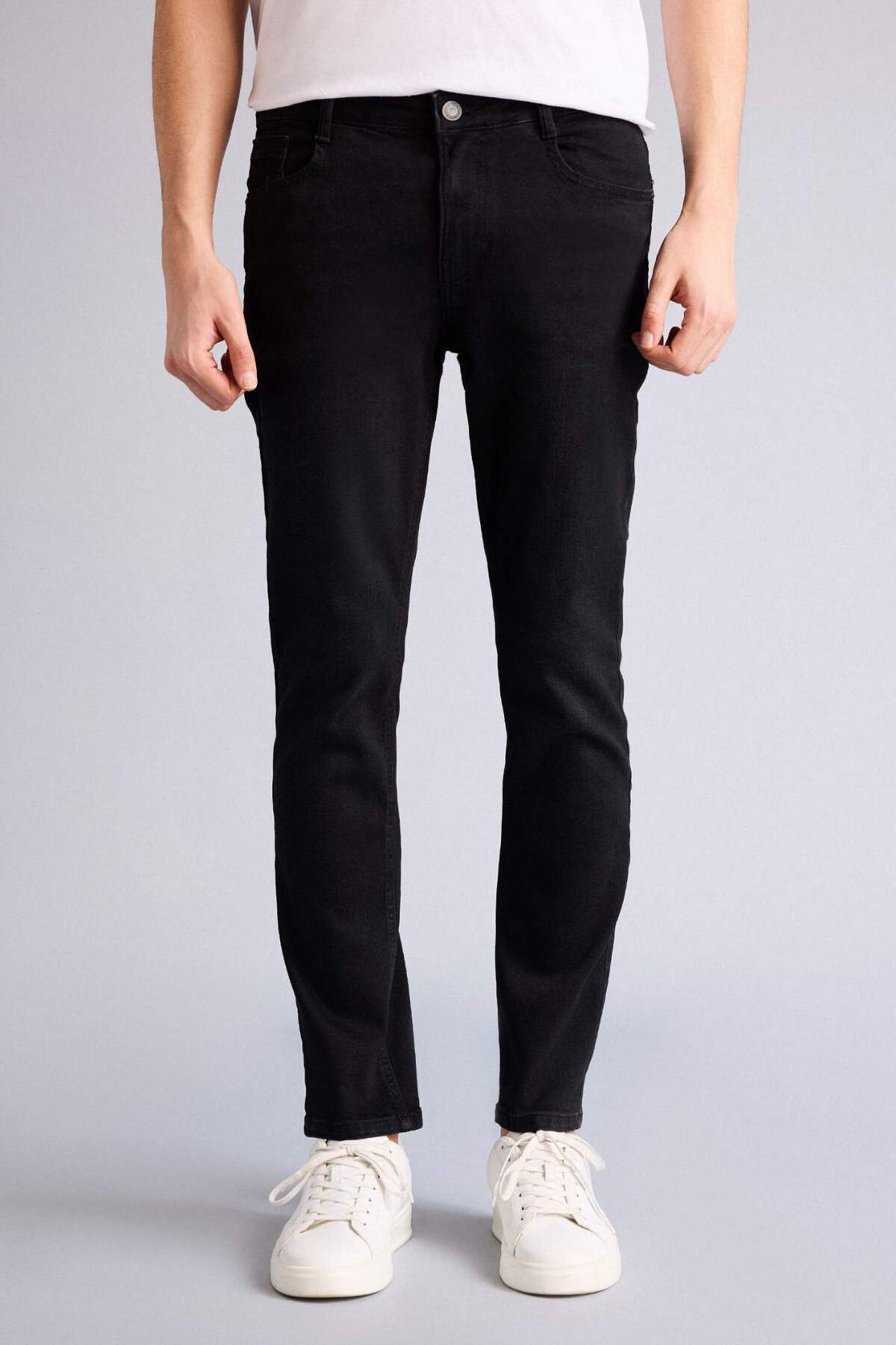 Defacto  Pedro Slim Fit Dar Kalıp Normal Bel Dar Paça Jean Pantolon R8788AZ23AU - Görsel 3