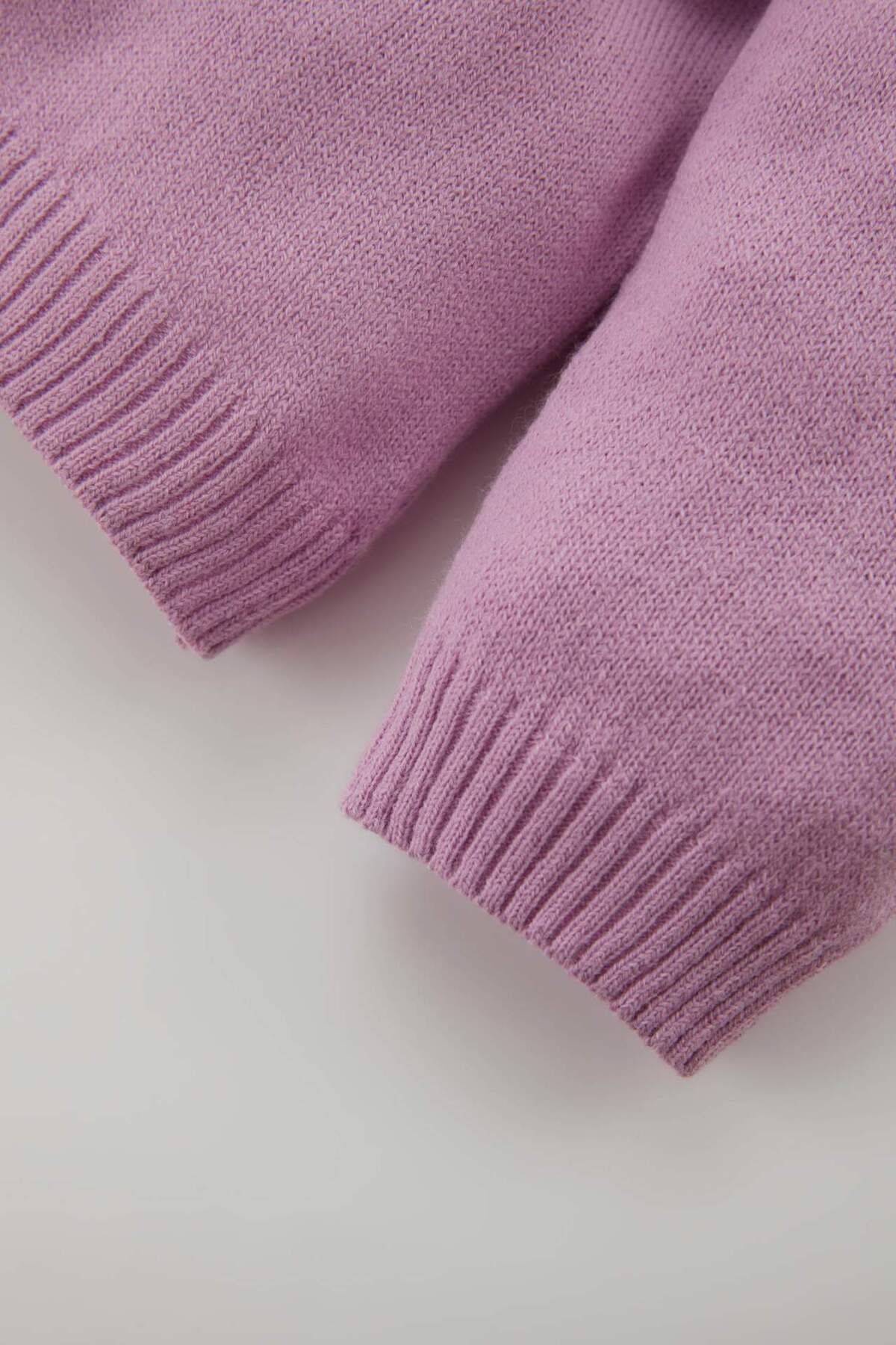 Defacto Regular Fıt Bisiklet Yaka Kazak Kız Bebek X8187A223AU fotoğrafı 3 (önizleme)