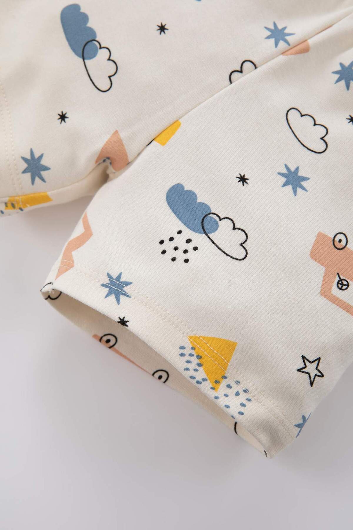 Defacto Erkek Bebek Pijama Takımı Desenli Ribana Organik Pamuk Kısa Kollu Üst Şort Z4292A223SP fotoğrafı 5 (önizleme)