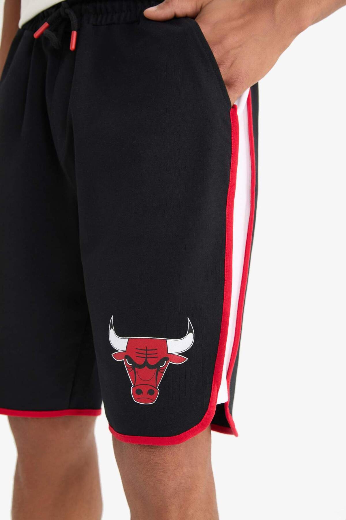 DeFacto NBA Chıcago Bulls Standart Fit Kısa Paça Şort A3822AX23SM görsel 6