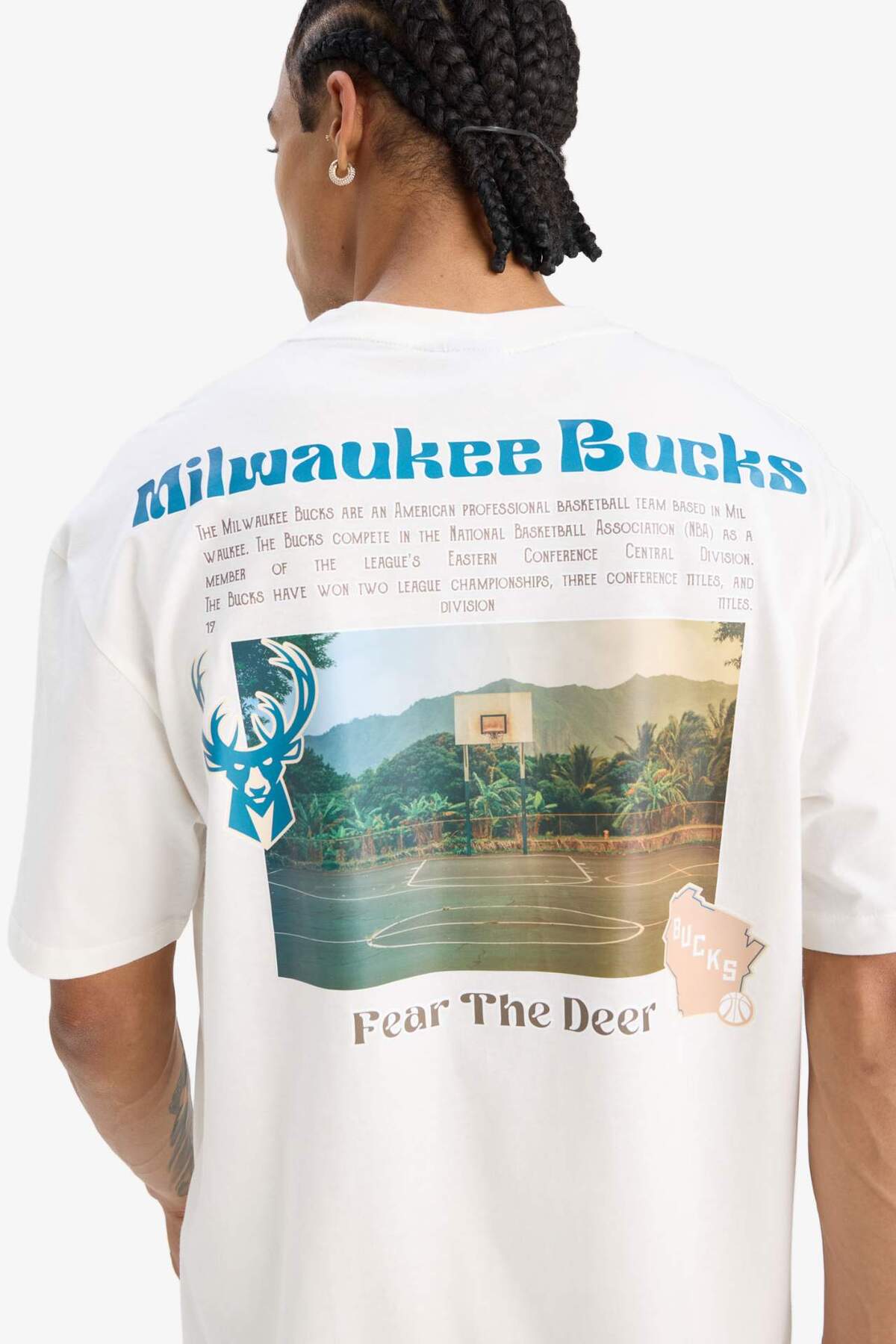 DeFactoFit NBA Milwaukee Bucks Oversize Fit Crew Neck Short Sleeve 100% Cotton T-Shirt Z4666AZ23SP