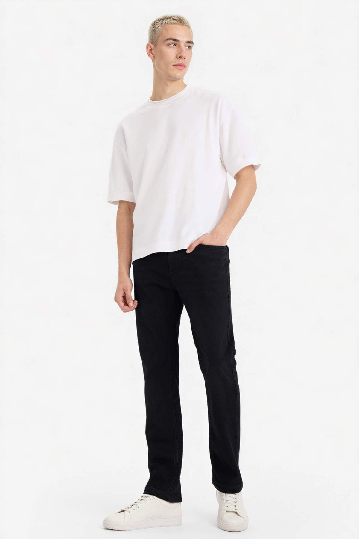 Defacto  Sergio Regular Fit Normal Kalıp Normal Bel Boru Paça Jean Pantolon W6868AZ22SP