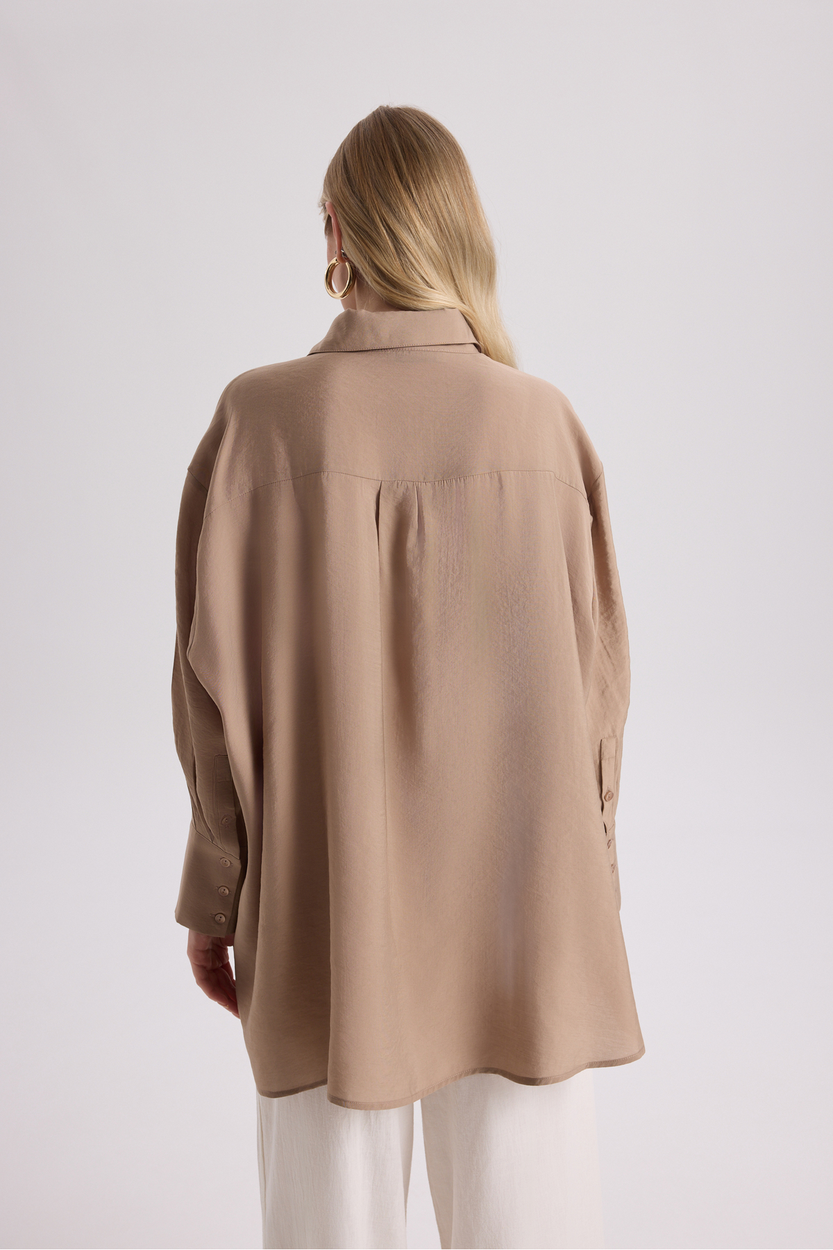 MAI STUDIOS CO.  Zaria Açık Vizon Oversize Gömlek - Görsel 5