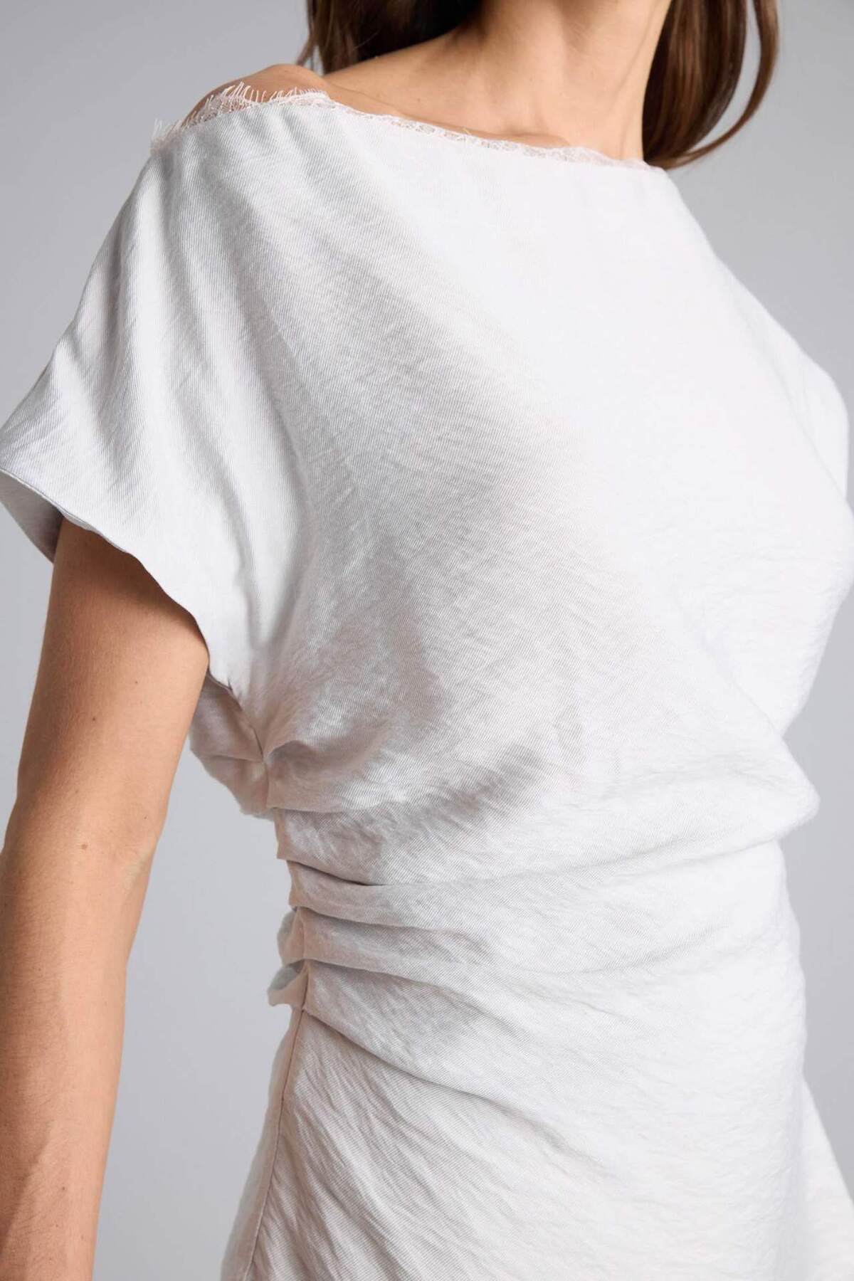 Defacto  Fıtted Kayık Yaka Kısa Kollu Bluz H2052AX26SP - Görsel 4