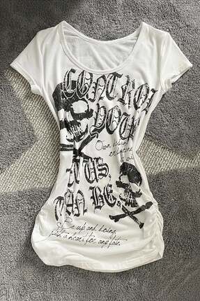 Köstebek Beyaz Gotik Skulls Control Geniş Yaka Y2K Kısa Kollu Crop
