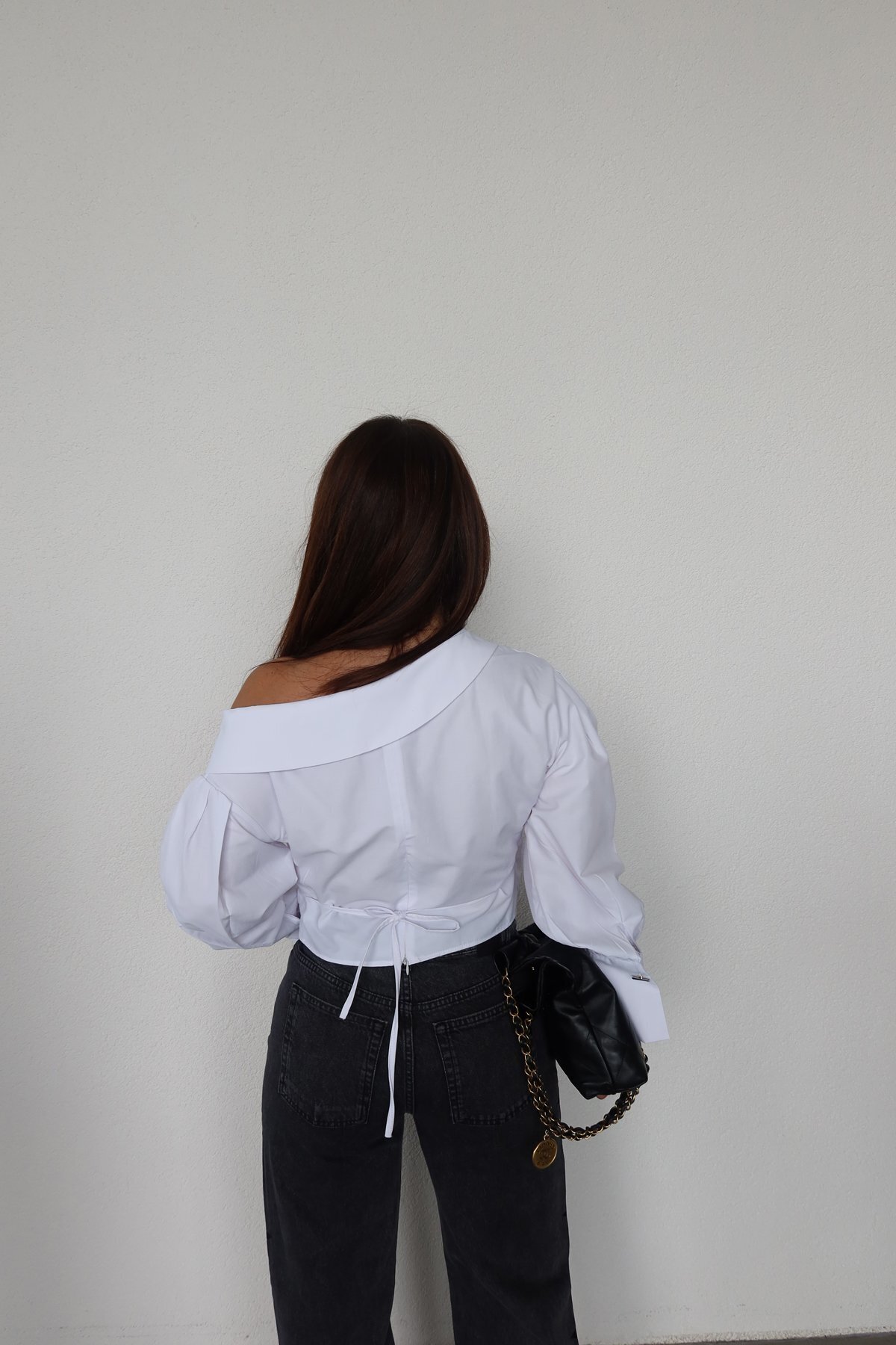 Özge Özgenç  Omuzu Açık Drapeli Bluz - Görsel 3