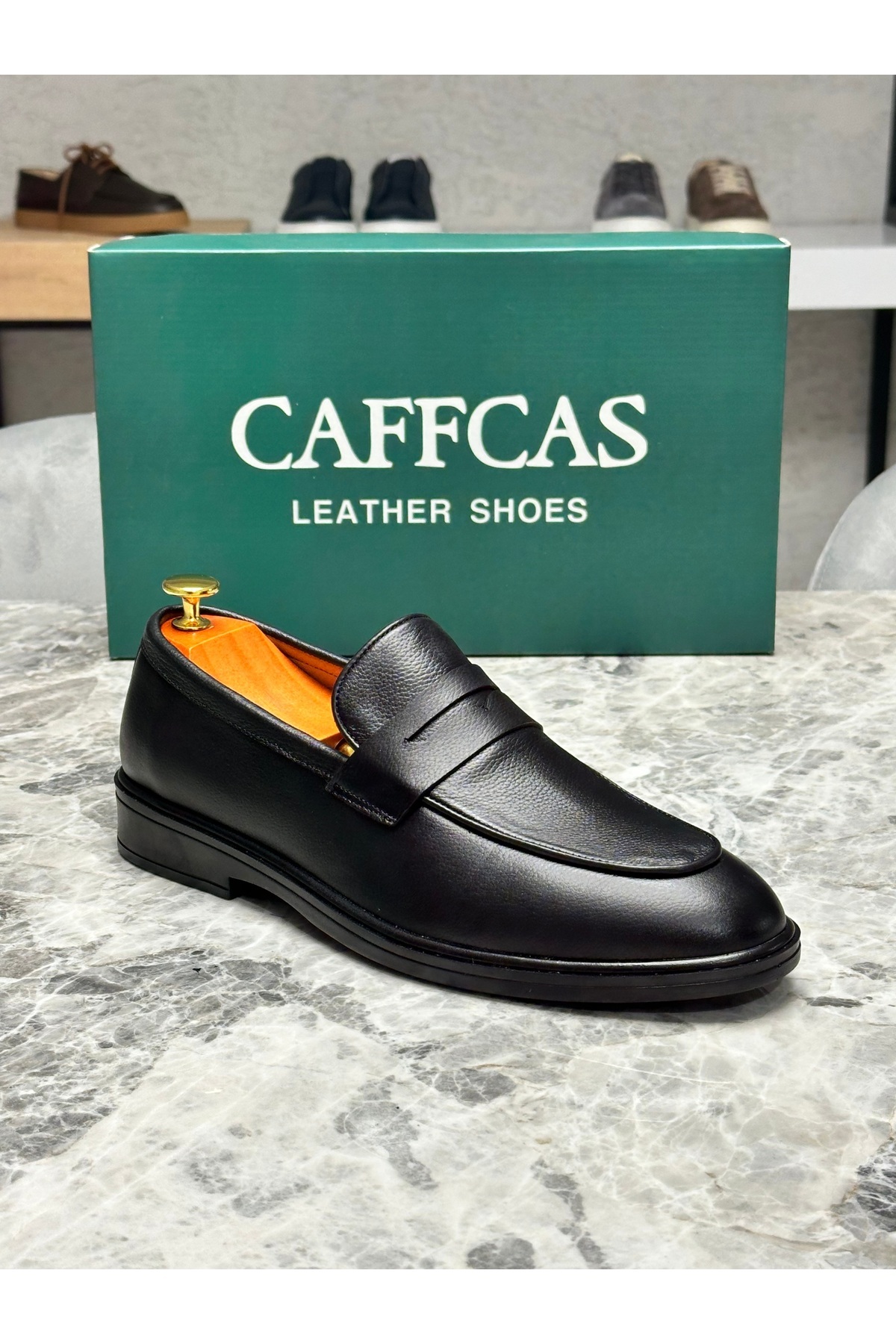 Caffcas  Hakiki Deri Siyah El Yapımı Bağcıksız Klasik Erkek Ayakkabı Como