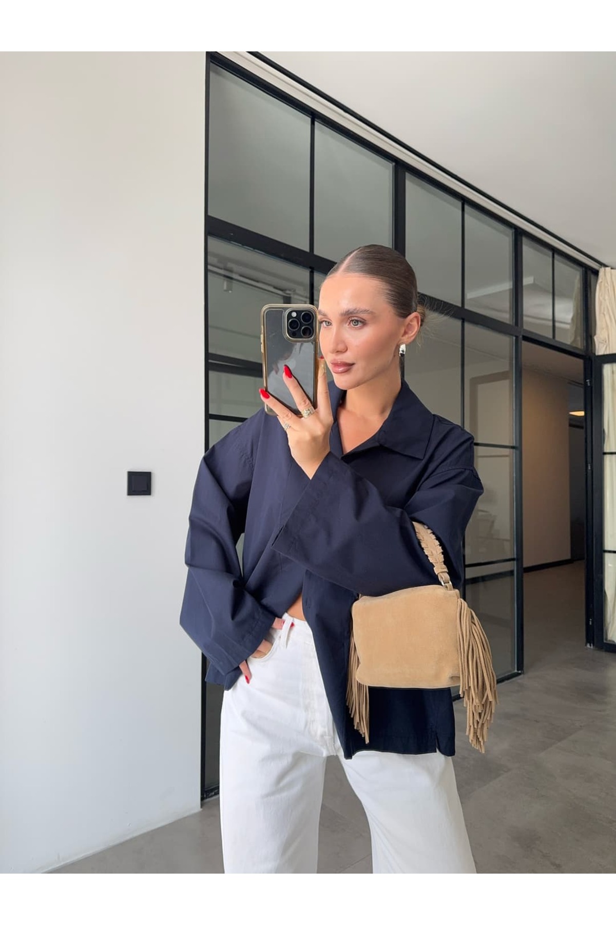 BB Bensu Buyruk  OVERSİZE POPLİN KUMAŞ GÖMLEK LACİVERT - Görsel 4