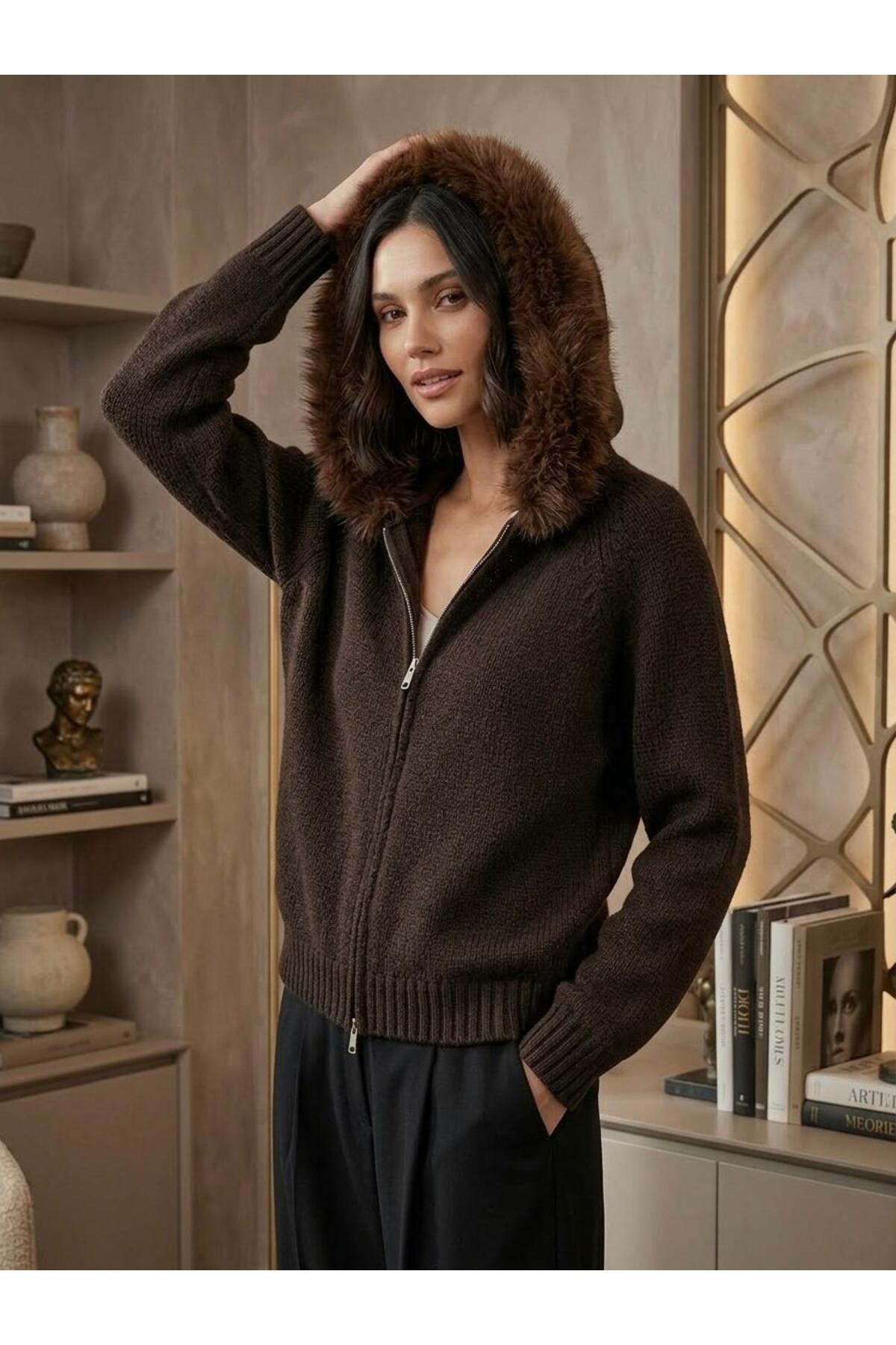 Sea Style  Kürklü Kapüşonlu Fermuarlı Kahverengi Triko Hırka - Görsel 2