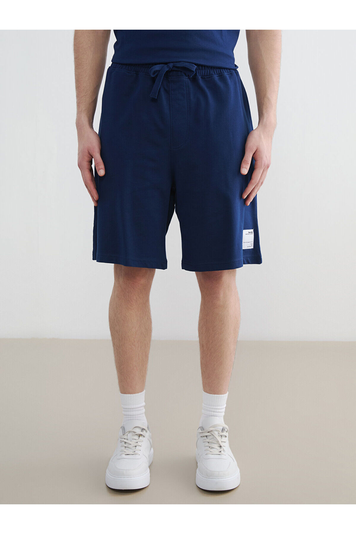 LC Waikiki  Standart Kalıp Erkek Şort - Görsel 2