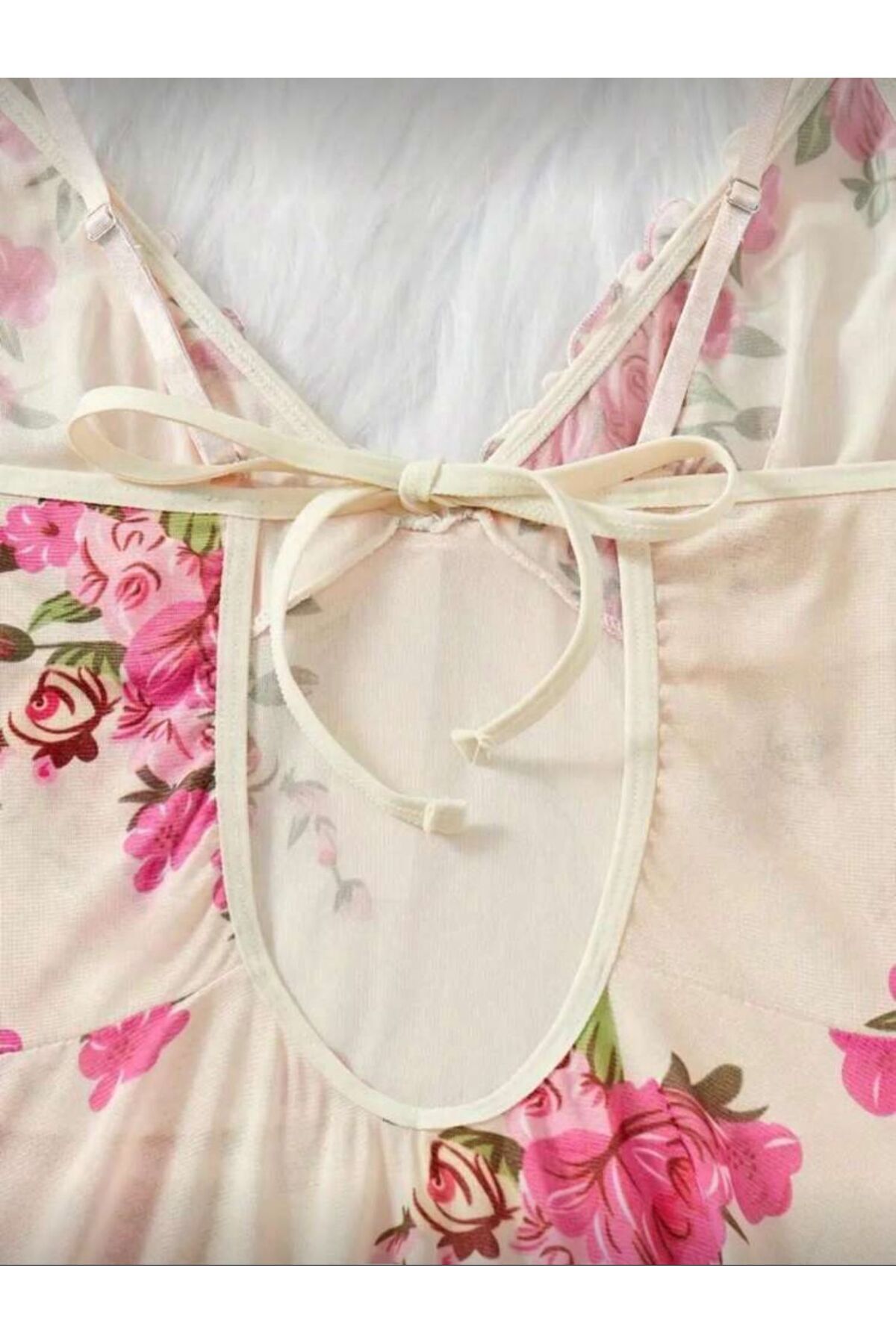 MOR SUBVAY  Kadın Pembe Gül Desenli V Yaka Askılı Fırfırlı Yumuşak Gecelik Takımı Tanga Hediyeli - Görsel 2