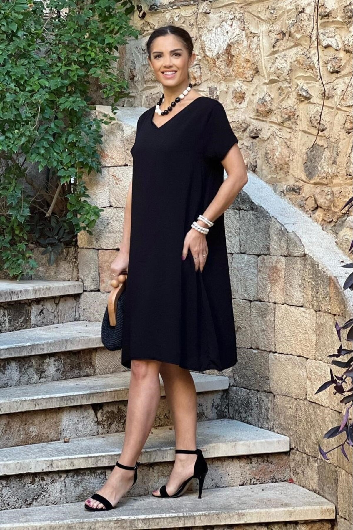 Nevin Kaya Moda Siyah V Yaka Basic %100 Pamuk Viskon Elbise görsel 3