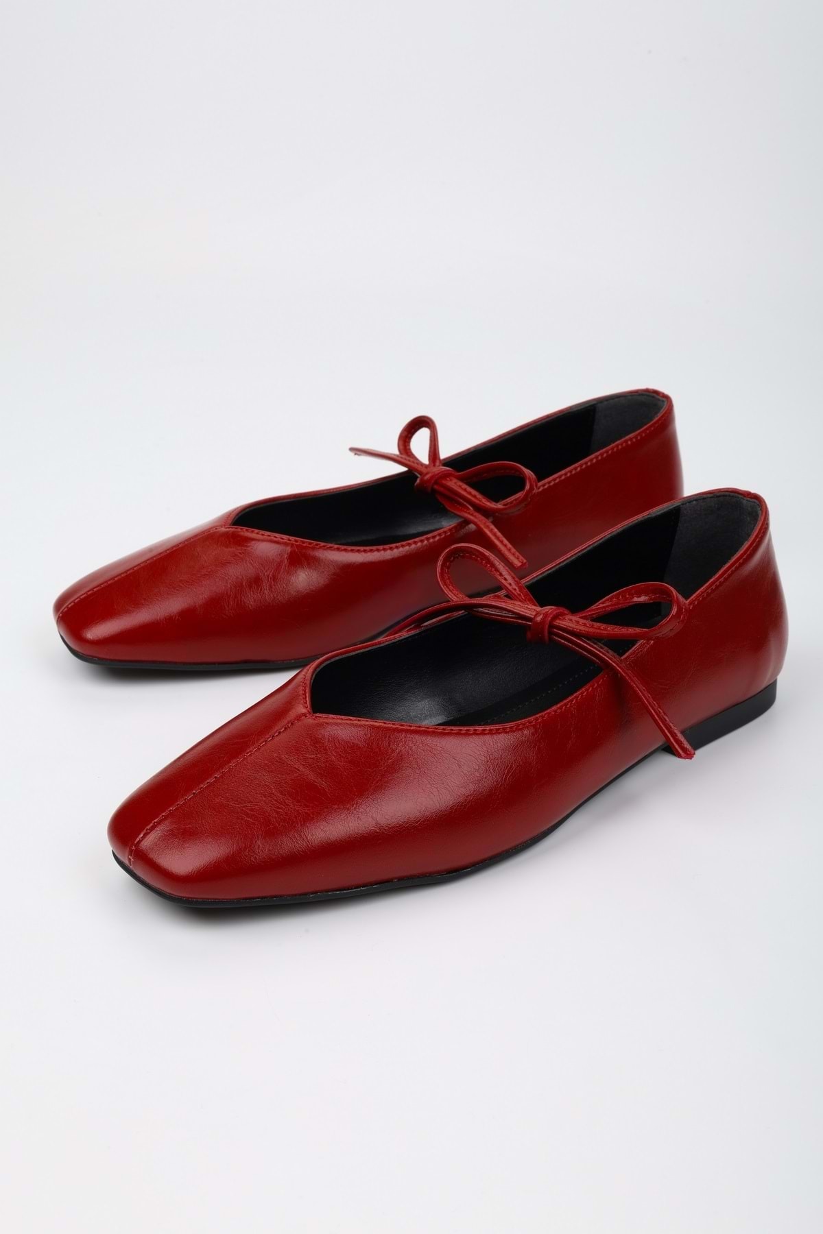 Shoeberry  Kadın Noriel Kırmızı Cilt Bağlamalı Babet - Görsel 4