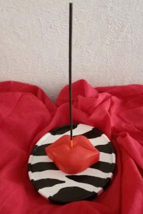 NVOs Candle Zebra Desenli Dudak Detaylı Dekoratif Tütsülük – El Boyama Beton ...