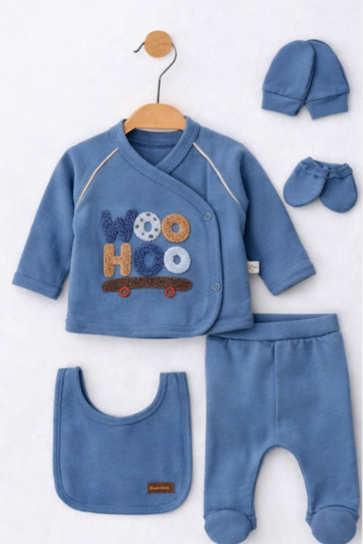 Organic Men's Skateboard Patterned 5-Piece Jumpsuit Newborn Clothing Bib