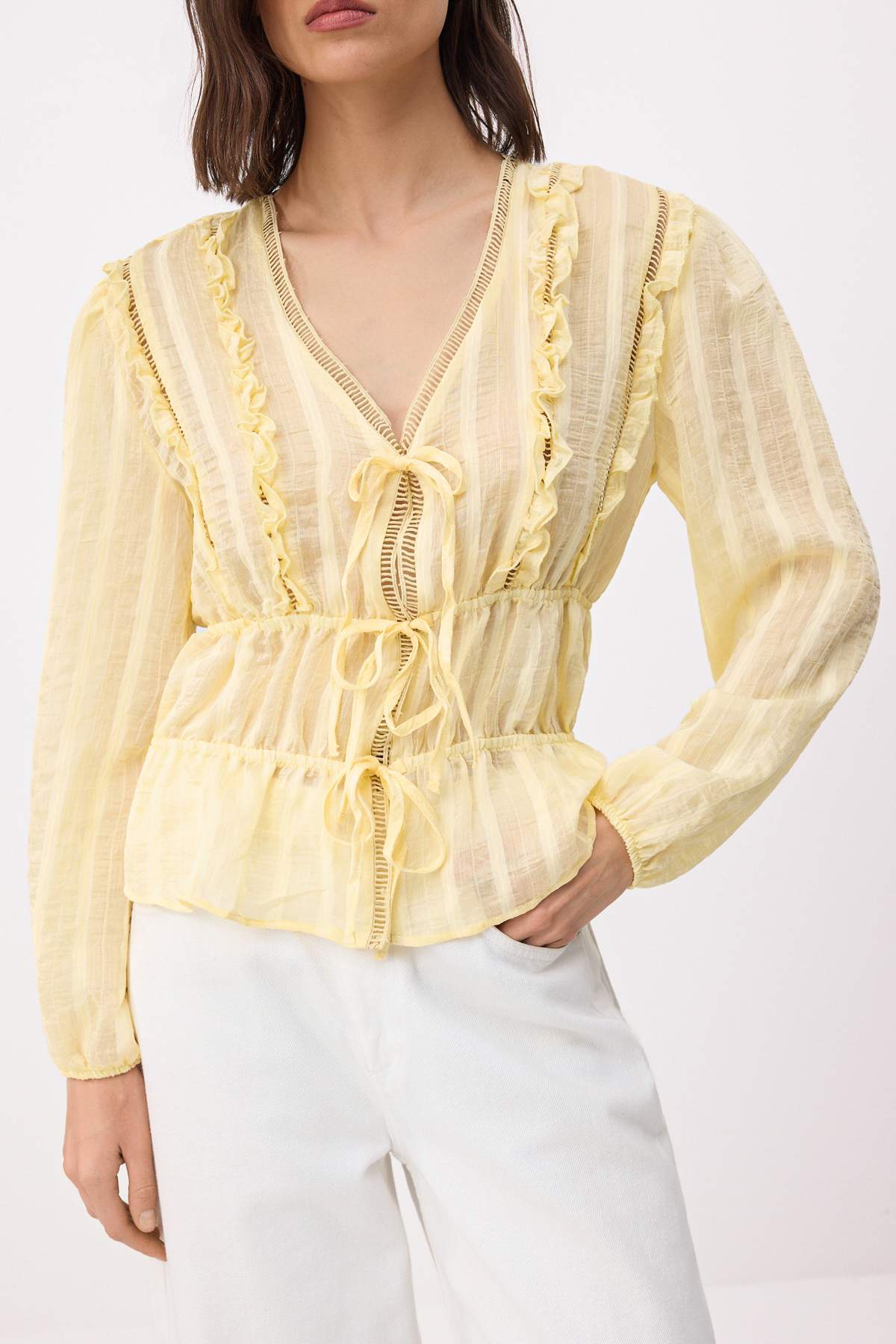 Trendyolmilla  Açık Sarı Kedi Merdivenli Hafif Transparan Boho Gömlek TWOSS26GO00101 - Görsel 3