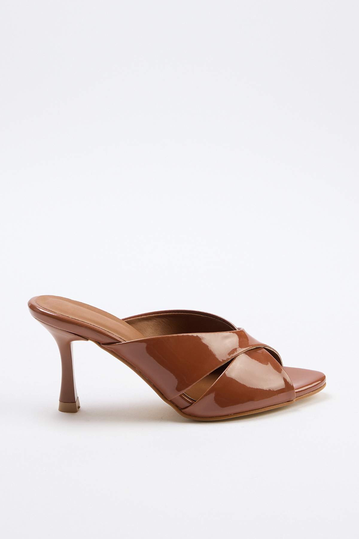 trendyol-shoes-womens-classic-high-heeled-sho