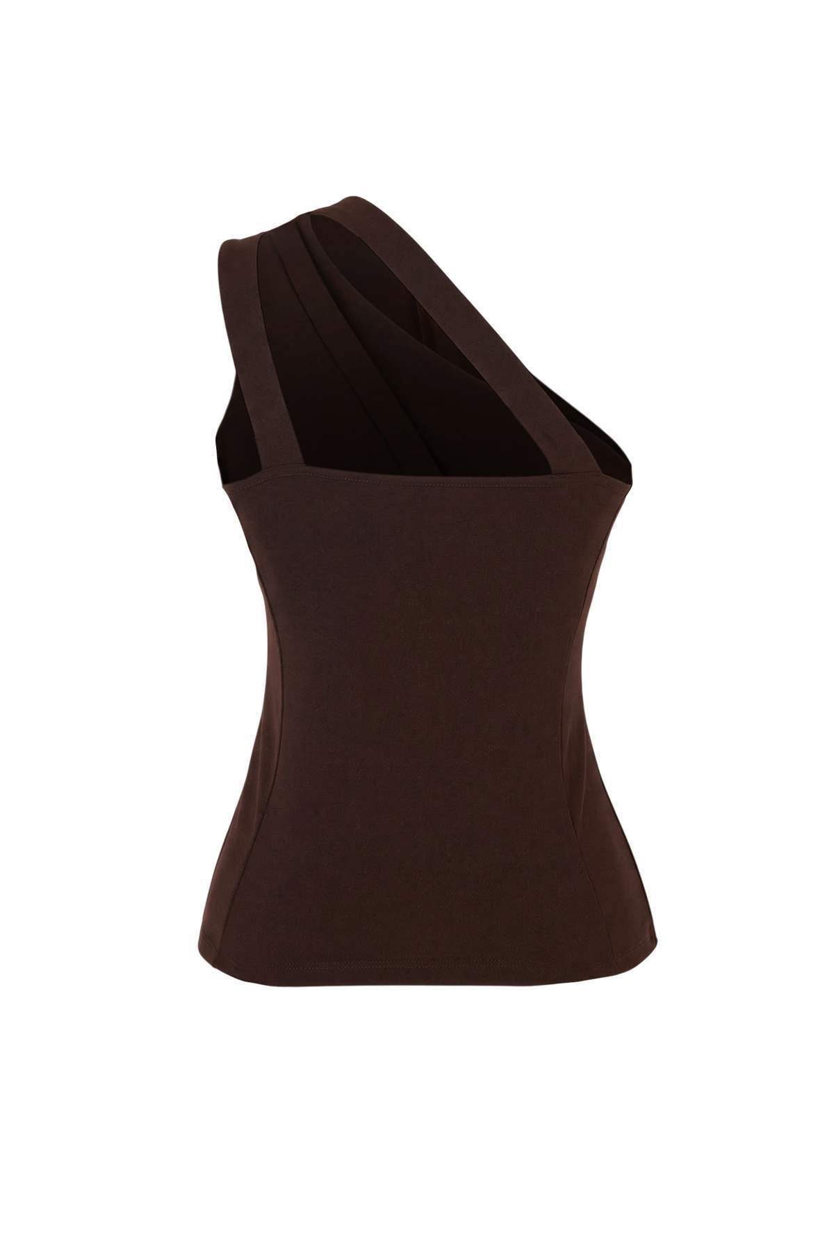 Trendyolmilla  Kahverengi Fitted/Vücuda Oturan Asimetrik Yaka Kolsuz Düğmeli Scuba Krep Örme Bluz TWOSS26BZ00278 - Görsel 6