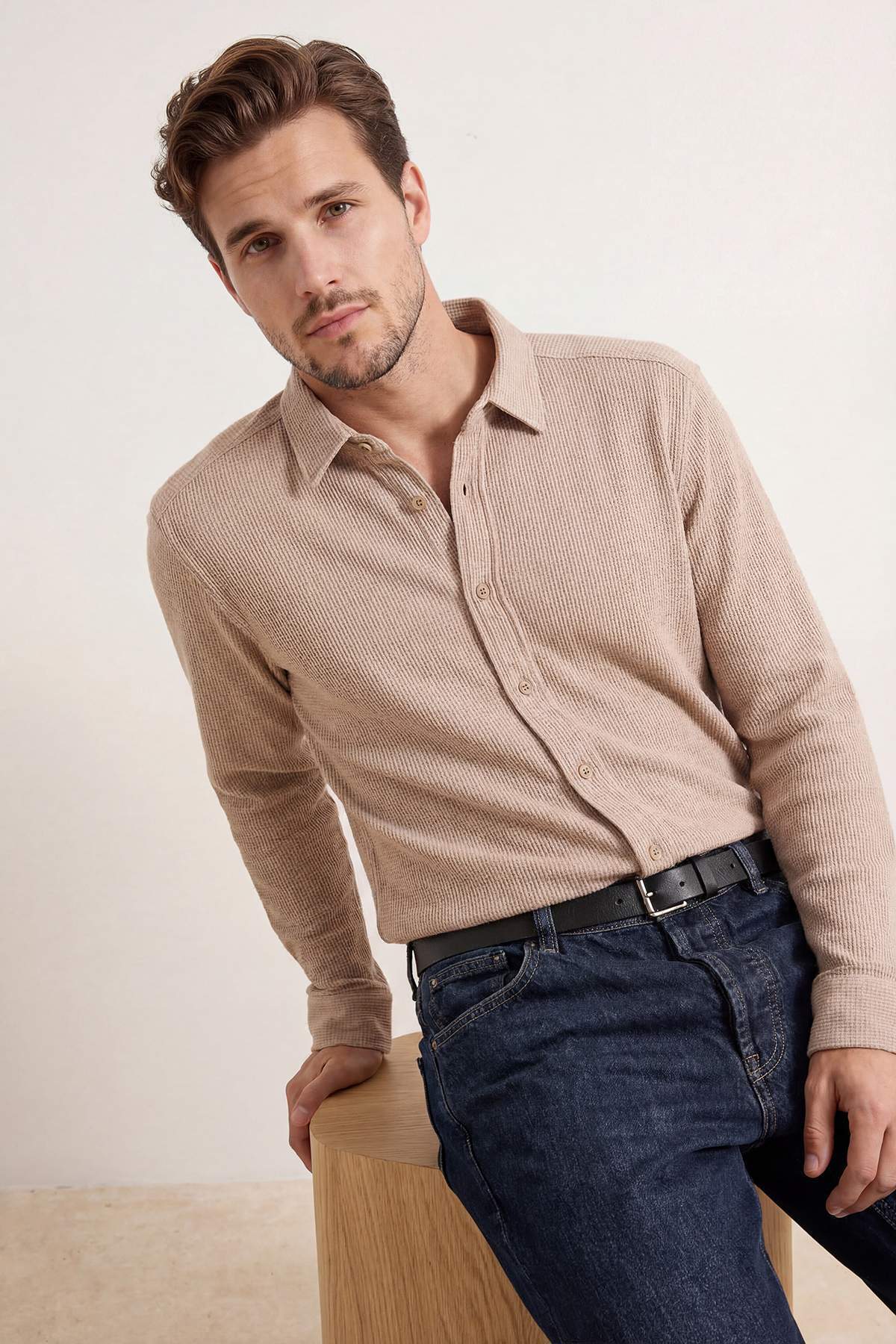 Trendyolmilla Man Taş Normal Kalıp/Regular Fit Fit Waffle Dokulu Mevsimlik Erkek Dokuma Gömlek TMNSS26GO00004