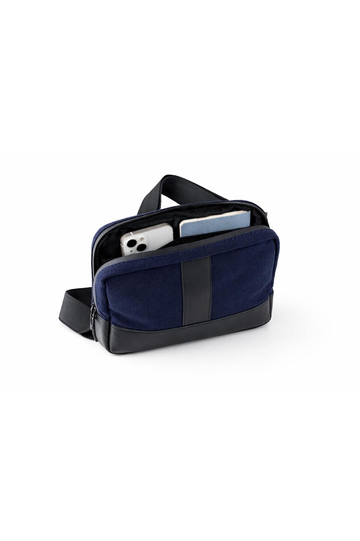 Aggu Bebe  Unisex Çapraz Mini Çanta Ayarlanabilir Askılı Yan Çanta Deri Detaylı Omuz Çantası - Lacivert - Görsel 4