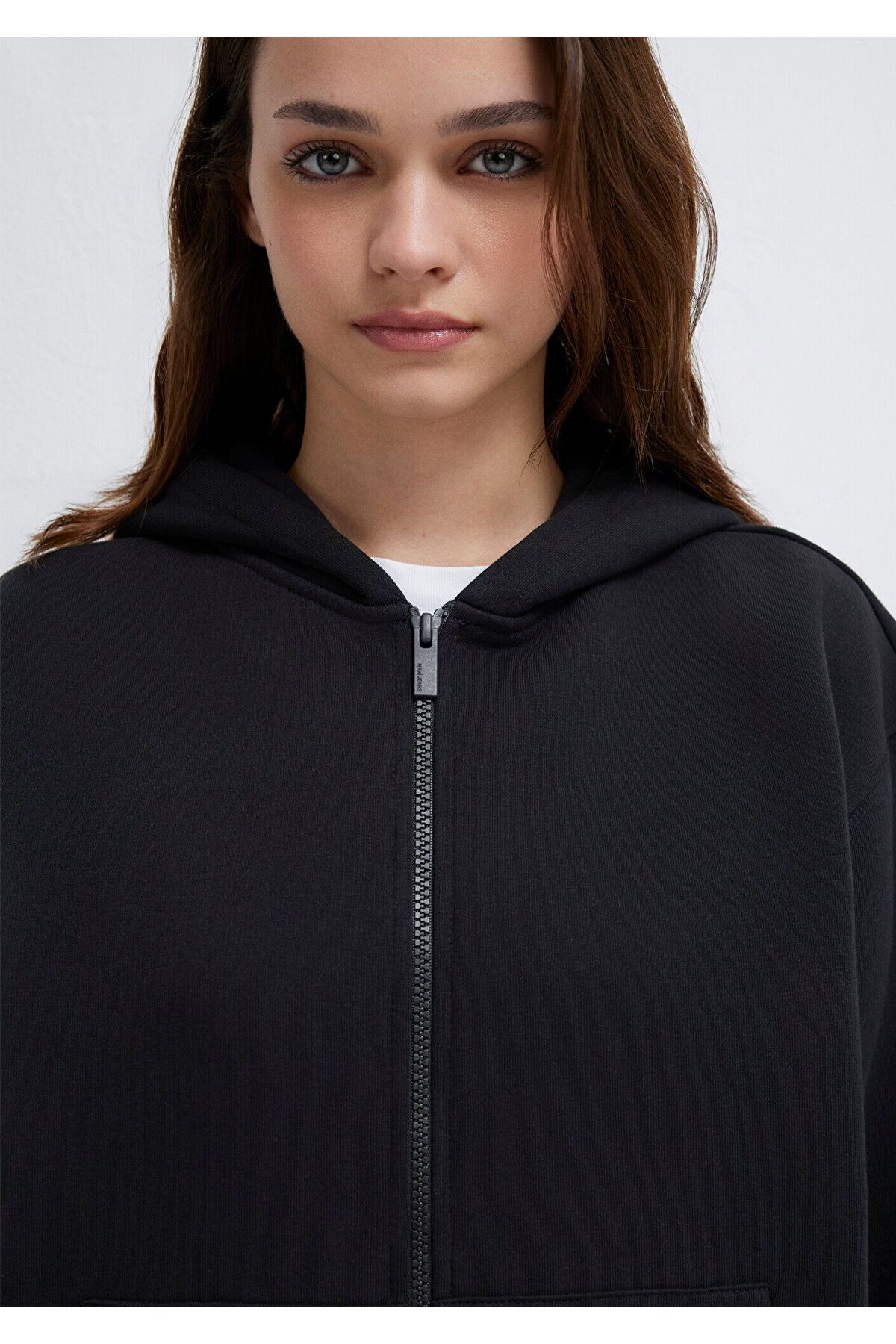 Mavi  Logo Nakış Detaylı Kapüşonlu Siyah Sweatshirt 1S10532-900 - Görsel 7