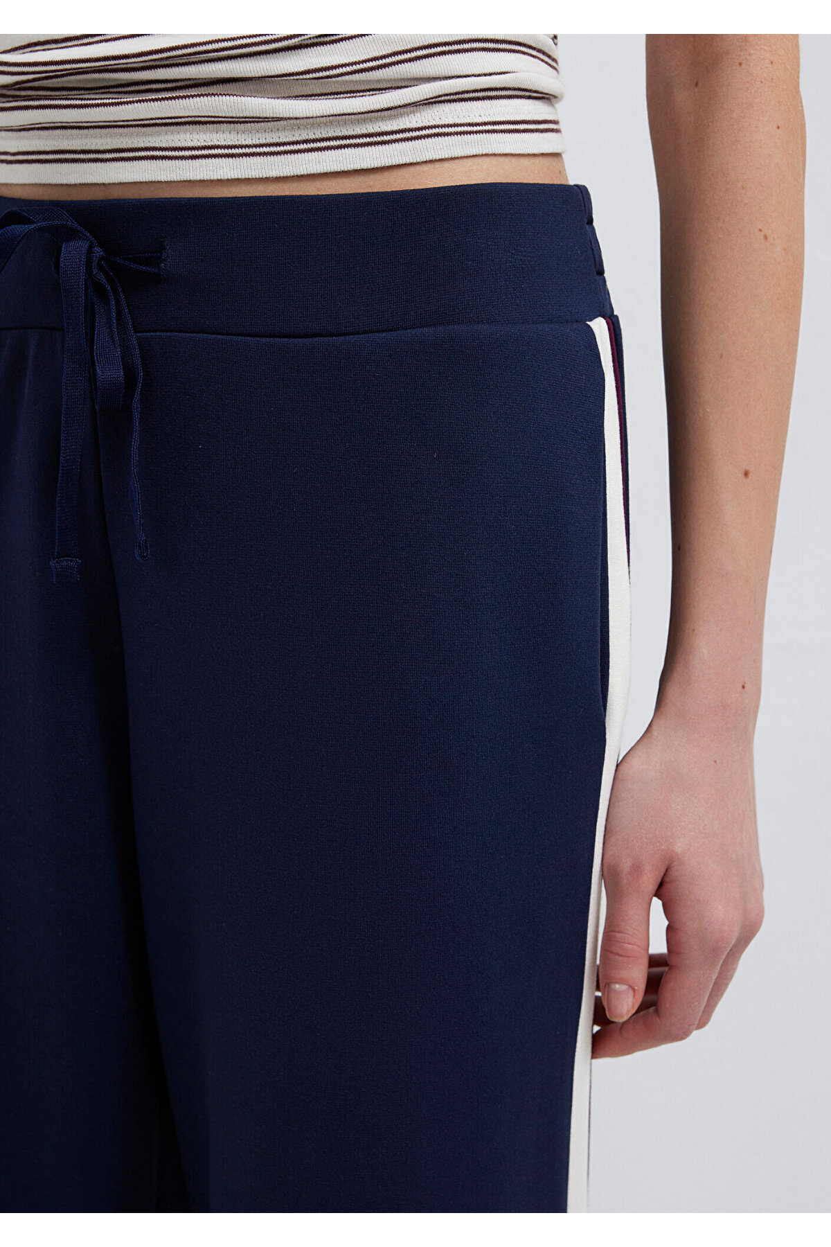 Mavi  Şerit Detaylı Lacivert Eşofman Altı 1011061-82458 - Görsel 6