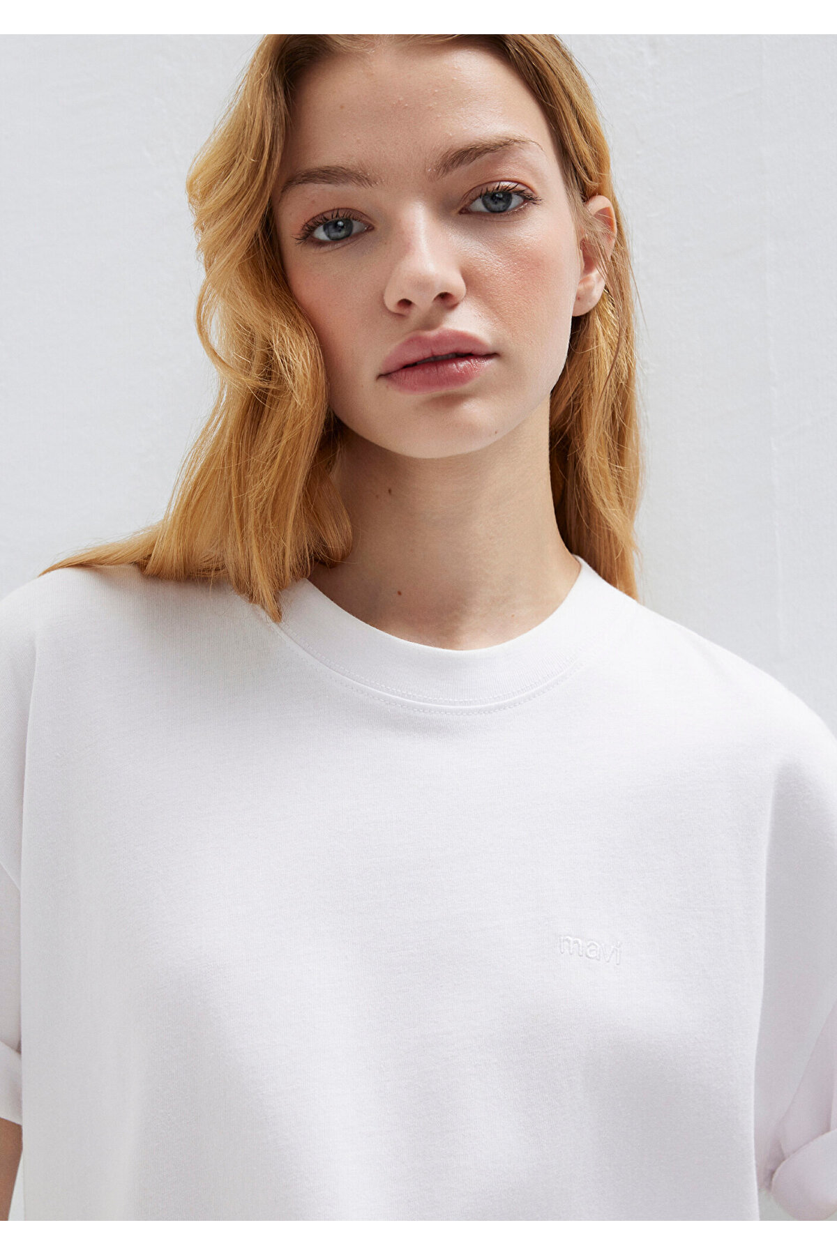 Mavi  M Logo Baskılı Beyaz Tişört Loose Fit / Bol Rahat Kesim 1613225-620 - Görsel 3