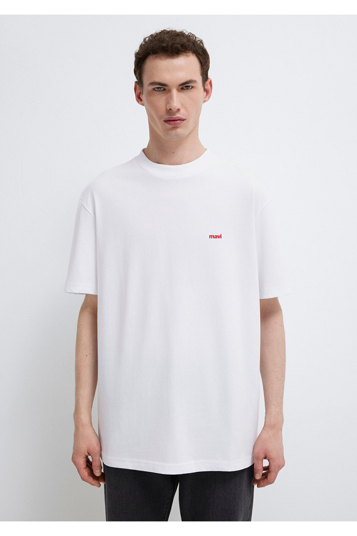 Mavi  Logo Baskılı Beyaz Basic Tişört Loose Fit / Bol Rahat Kesim 0612216-620 - Görsel 4