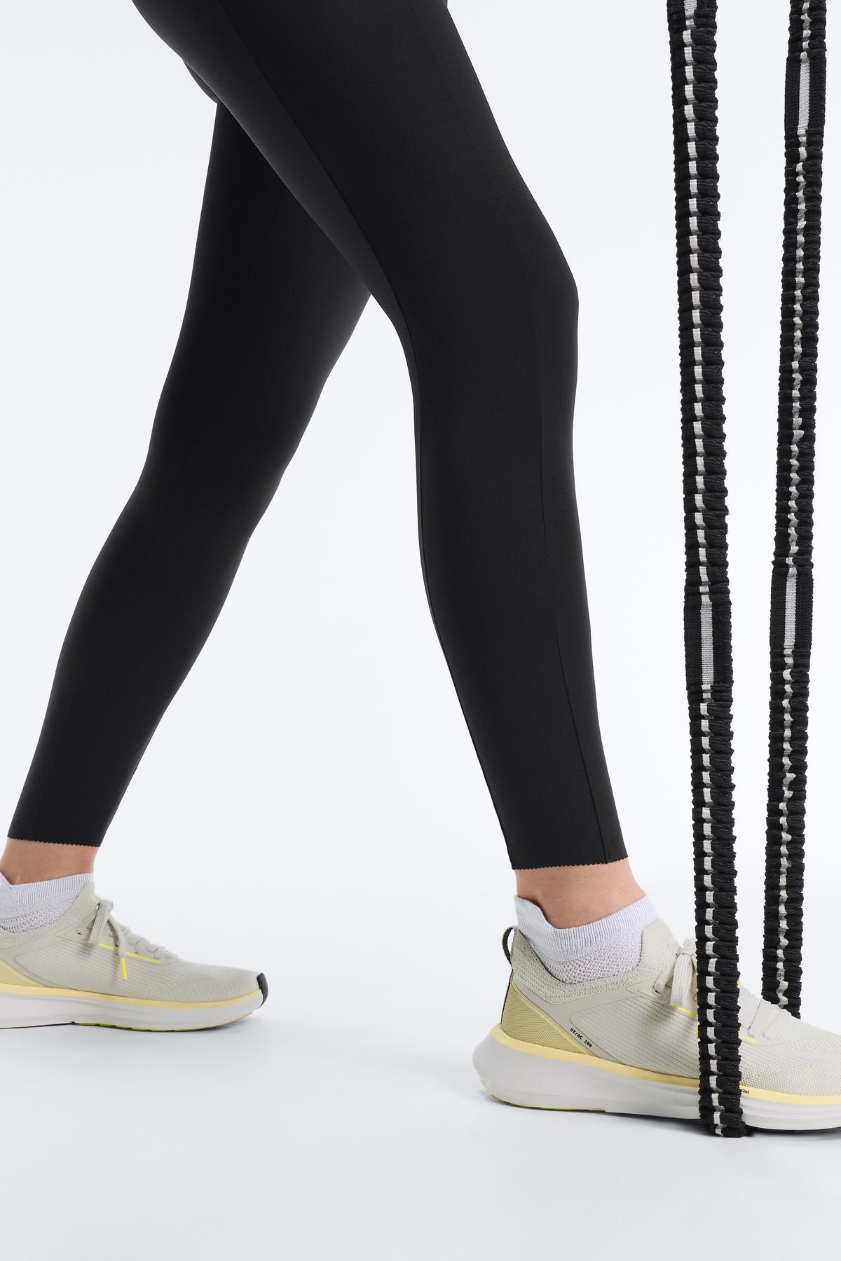 Oysho  Compressive pocket high rise 65 cm bilek hizasında tayt - Görsel 8