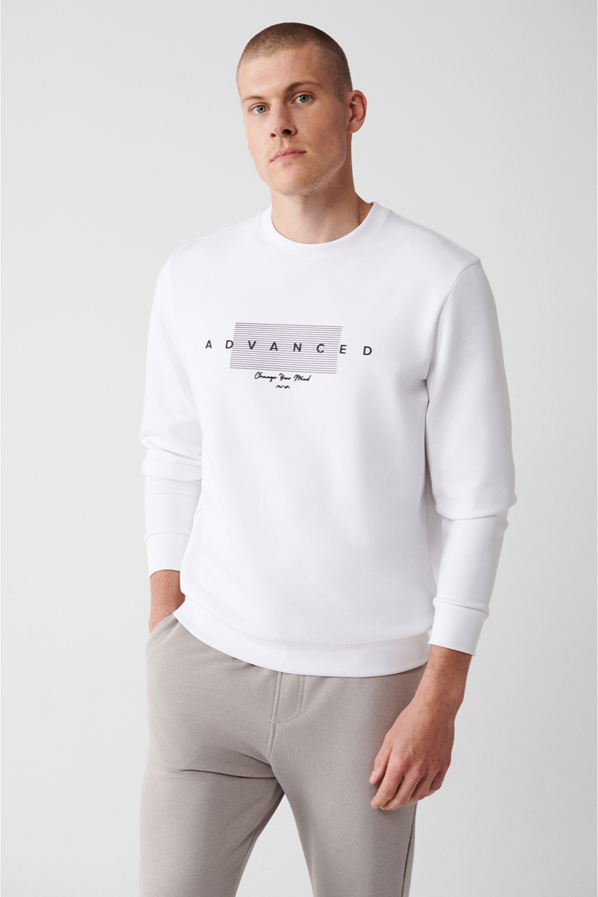 Avva Erkek Beyaz İnterlok Kumaş Bisiklet Yaka Baskılı Sweatshirt