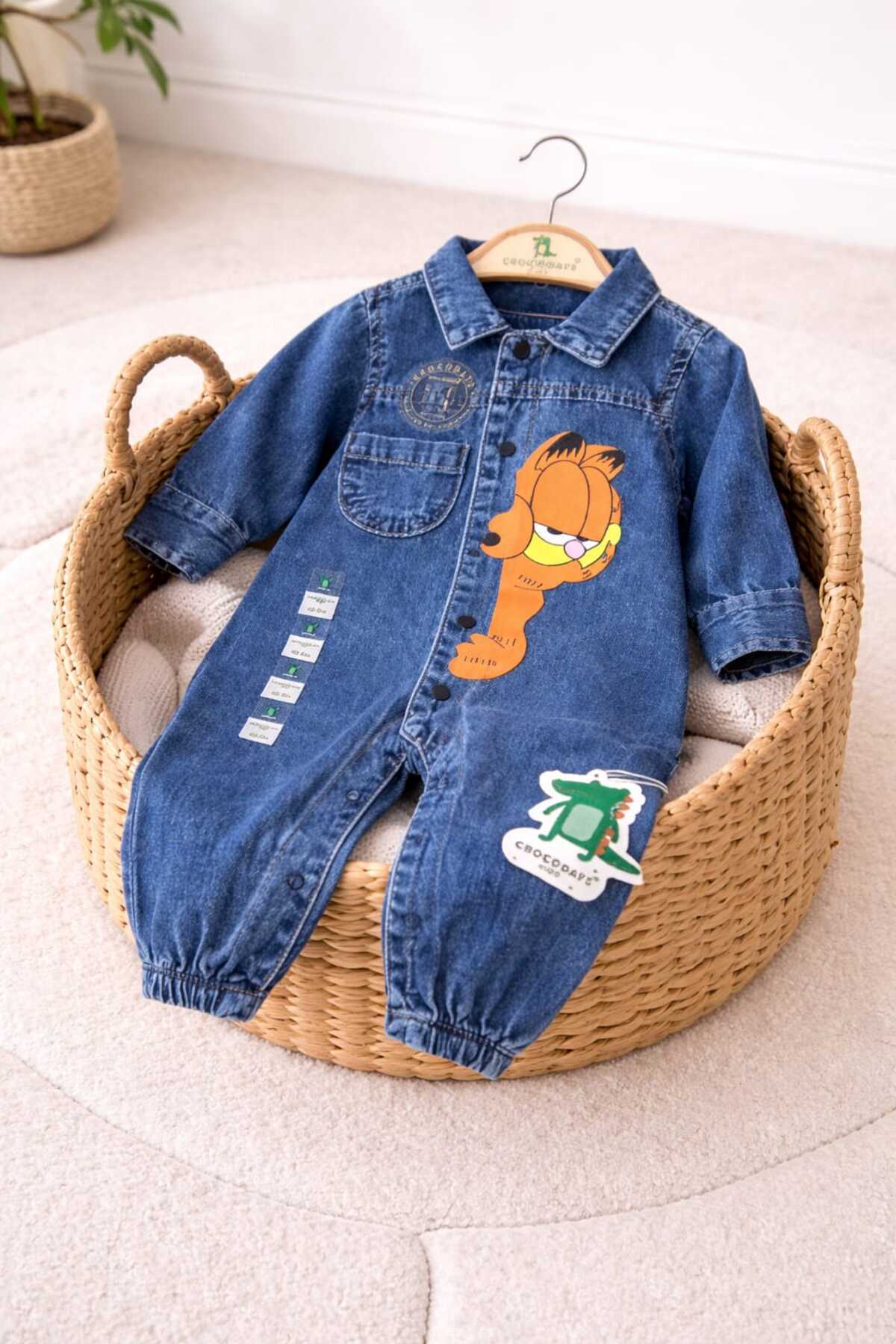 CROCODAYS Unisex Çocuk Bebek Kot (JEANS) Baskılı Şapkalı Tulum (3/6/9/12/18) Ay fotoğrafı 5 (önizleme)
