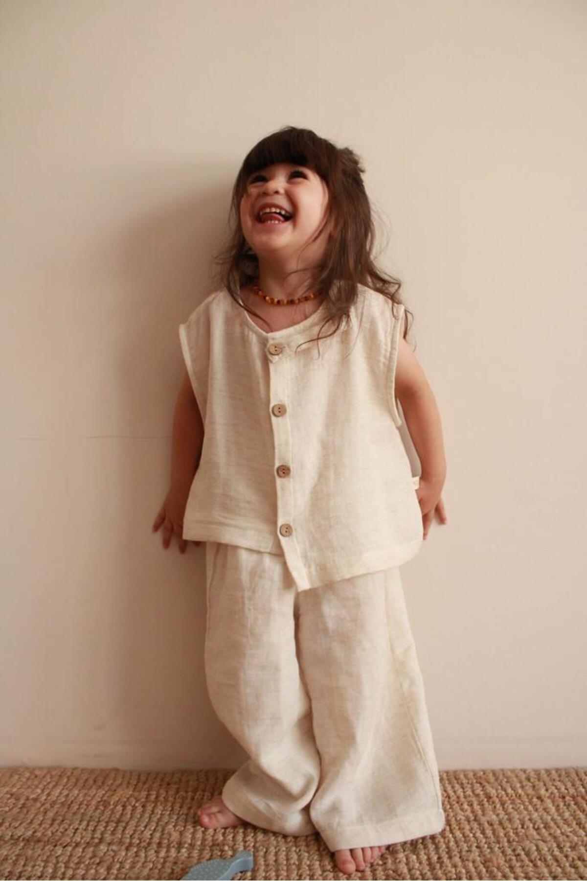 Oh La La Koala For Little Ones Asimetrik Yelekli Keten Alt Üst Takım fotoğrafı 3 (önizleme)